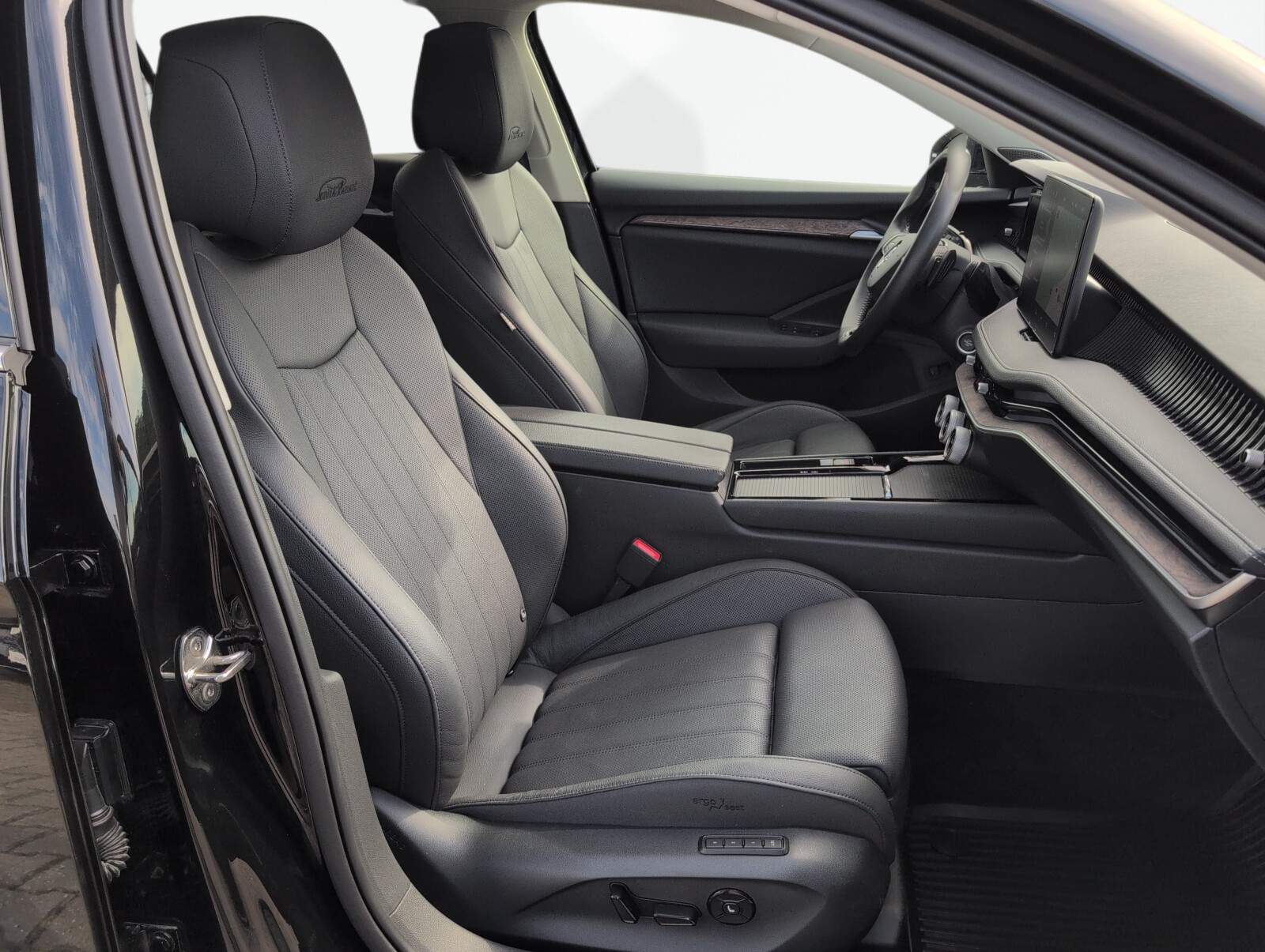 Škoda Superb Combi - zdjęcie 15