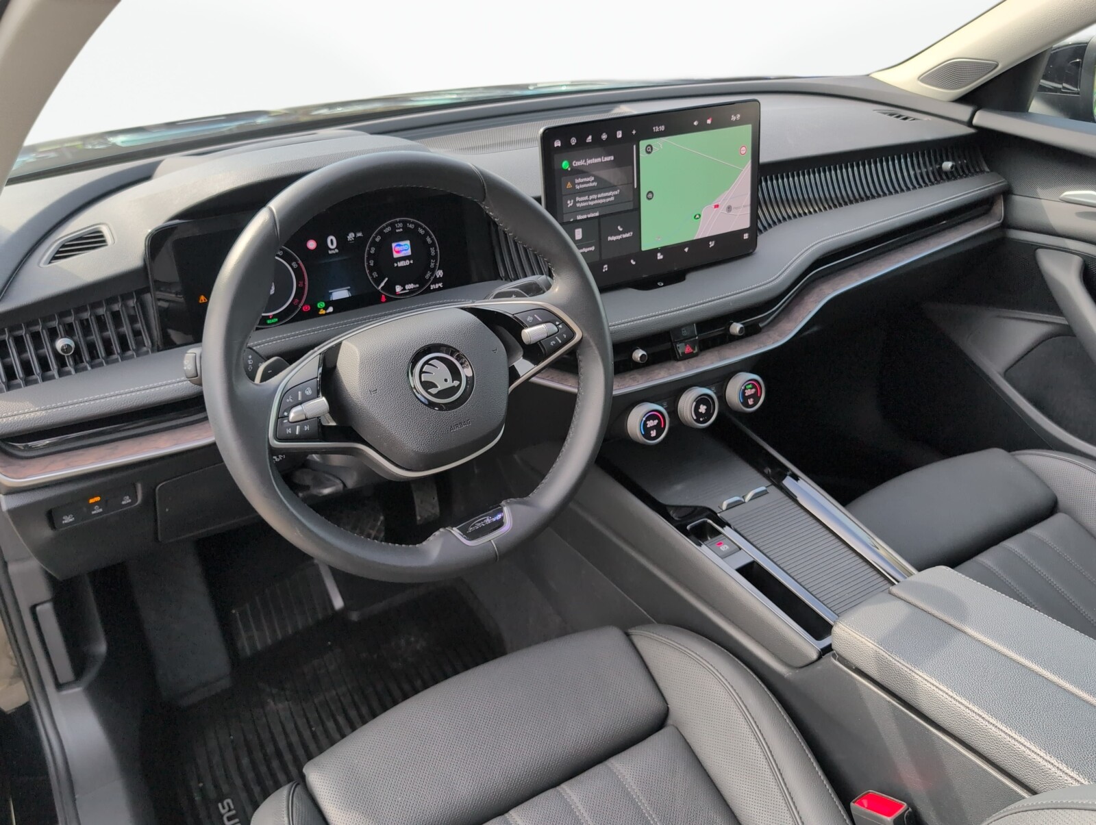 Škoda Superb Combi - zdjęcie 19