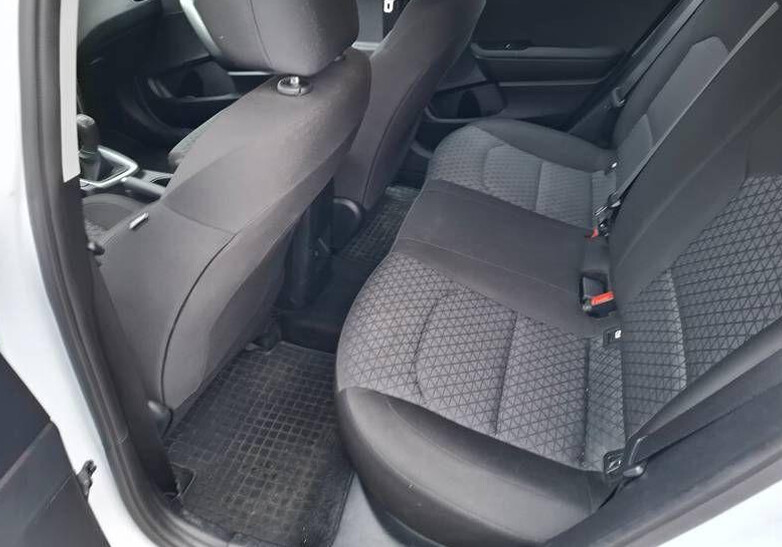 Kia Ceed - zdjęcie 8