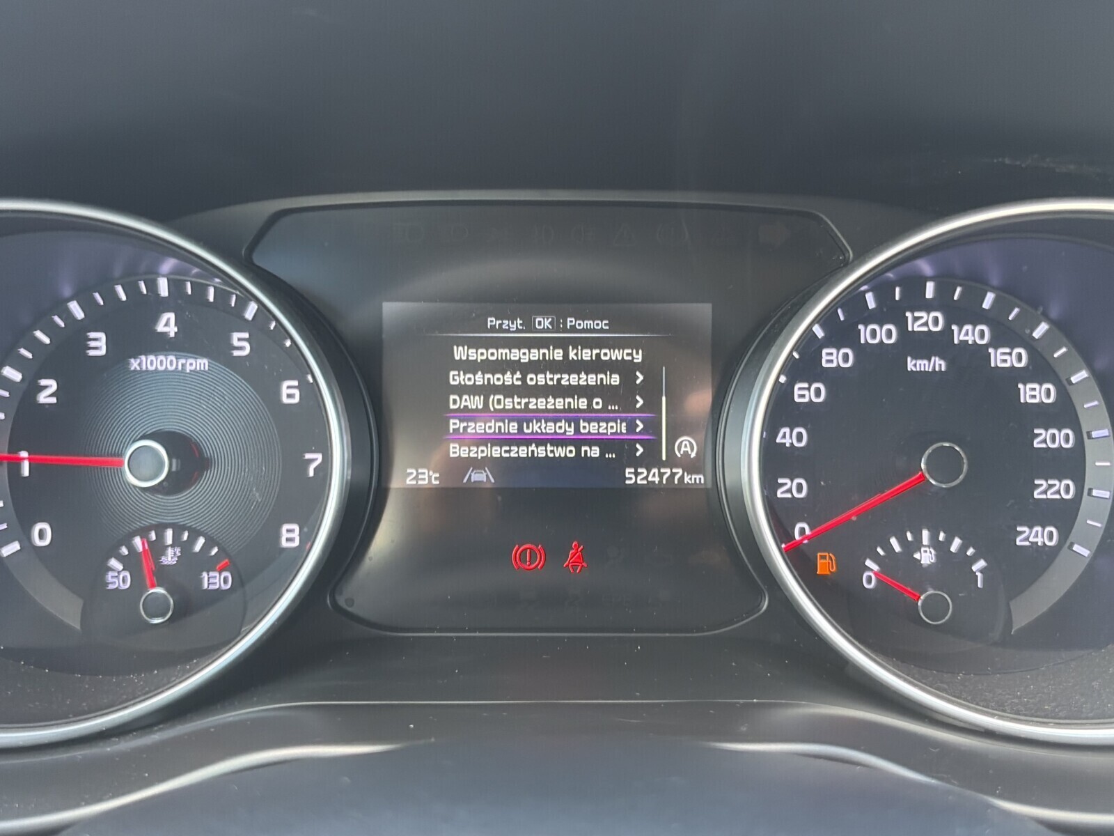 Kia Ceed - zdjęcie 28
