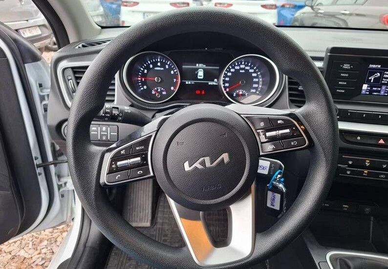 Kia Ceed - zdjęcie 6