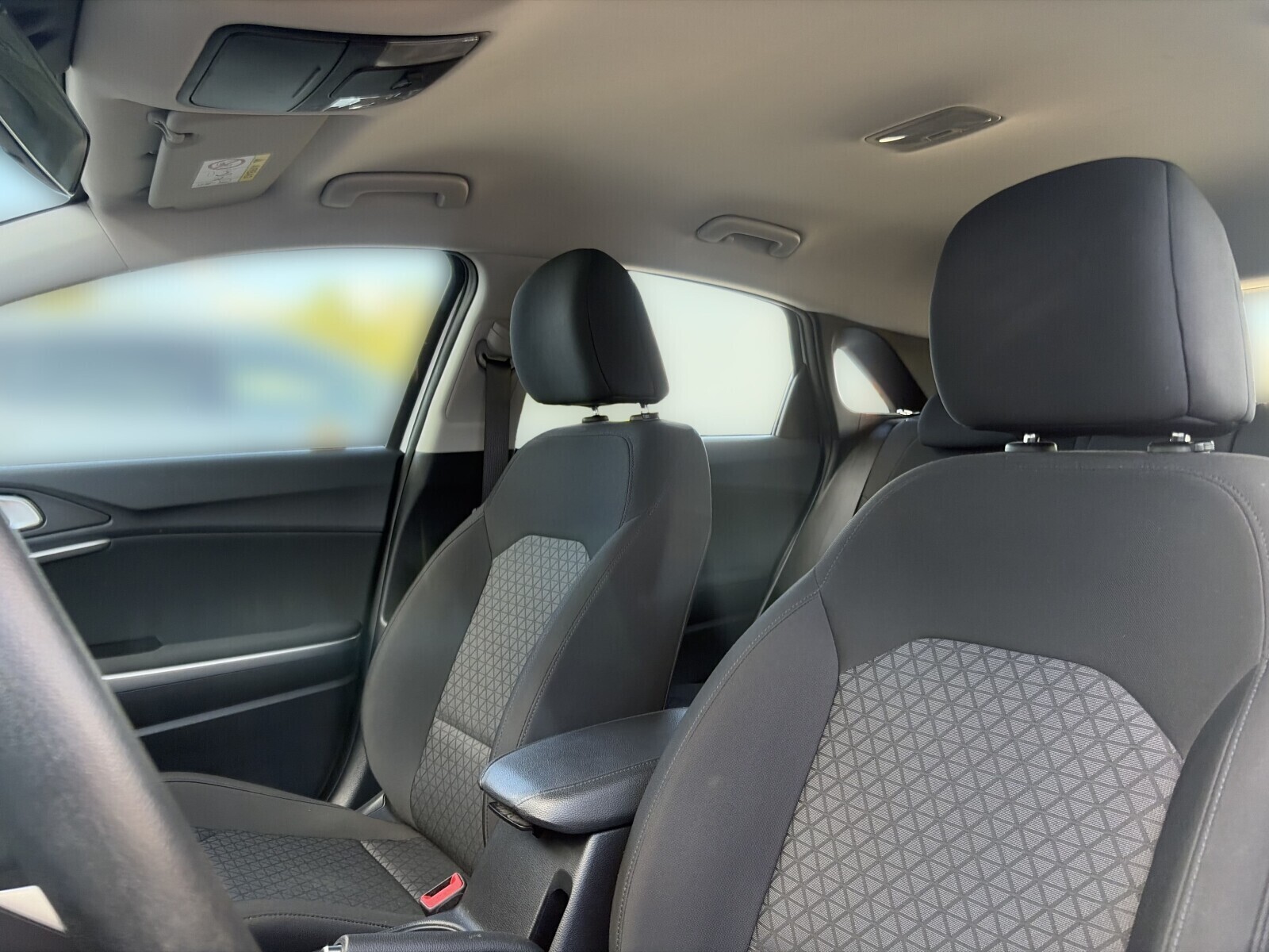Kia Ceed - zdjęcie 11