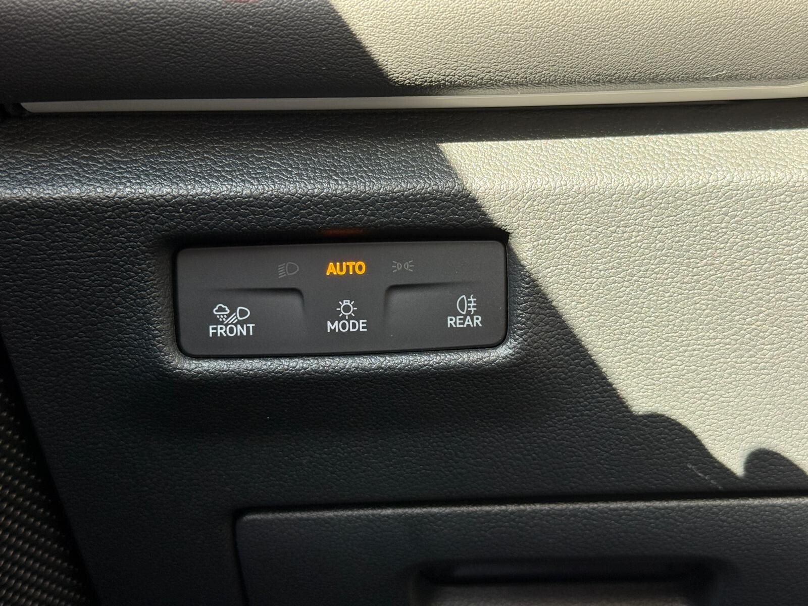 Volkswagen Tiguan - zdjęcie 26