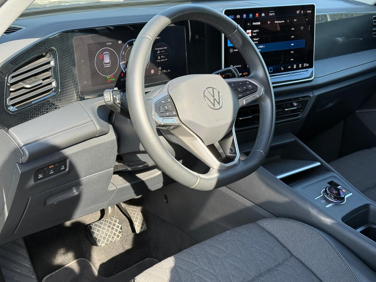 Volkswagen Tiguan - zdjęcie 9