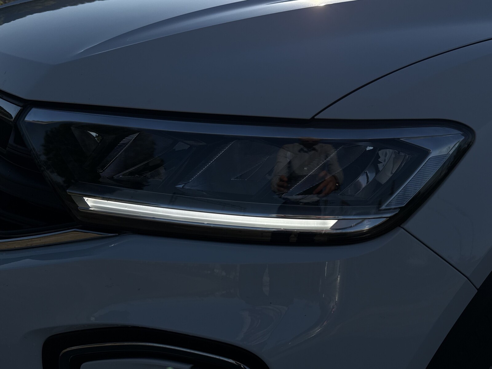 Volkswagen T-Roc - zdjęcie 34