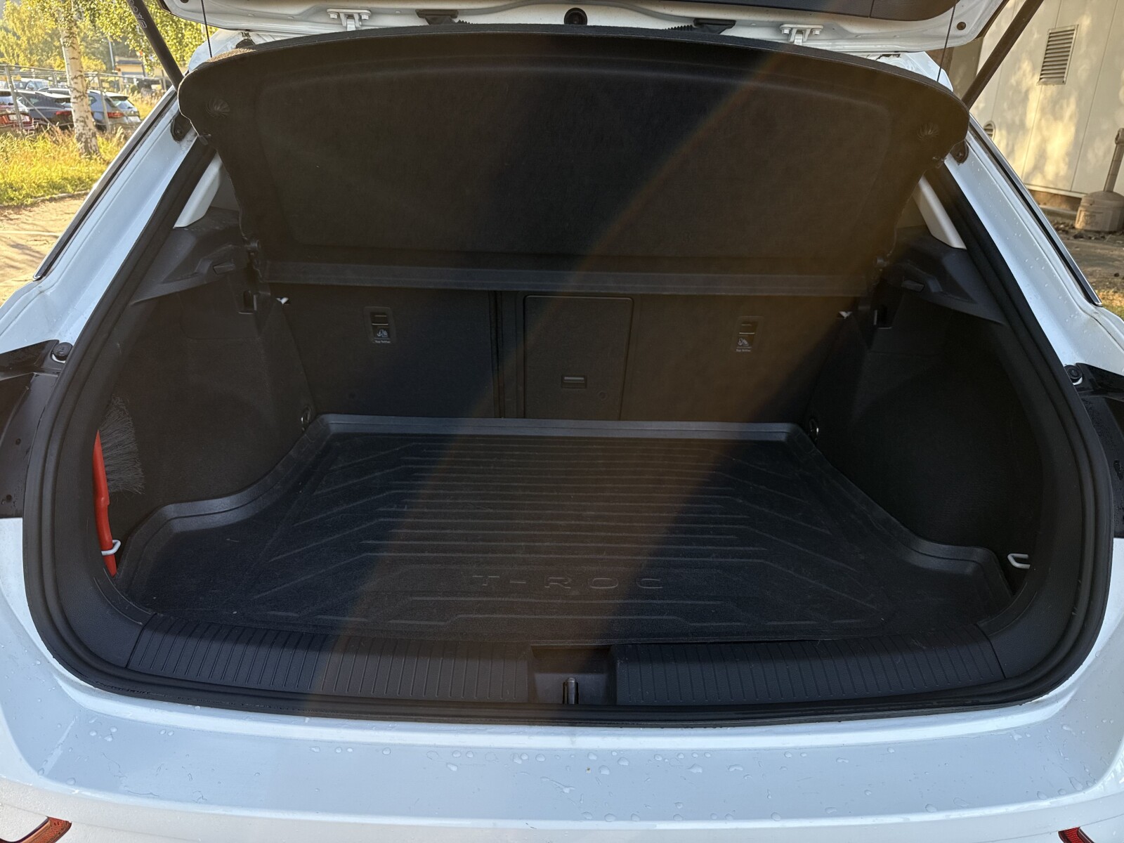 Volkswagen T-Roc - zdjęcie 33