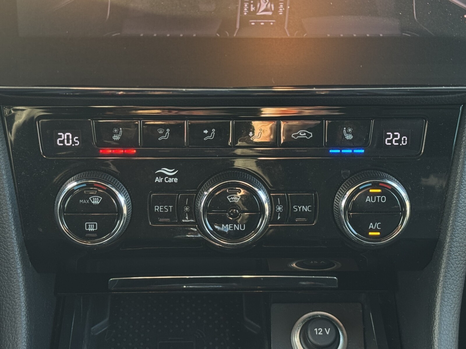 Škoda Superb - zdjęcie 23