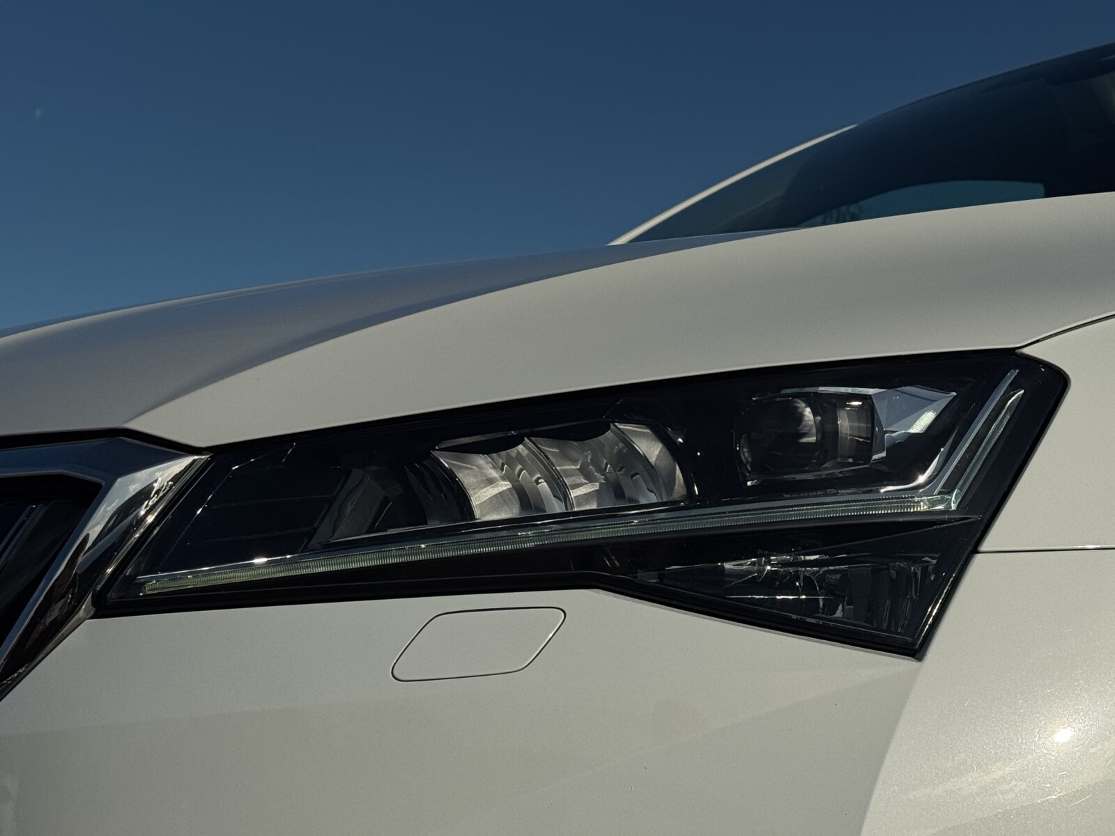 Škoda Superb - zdjęcie 32