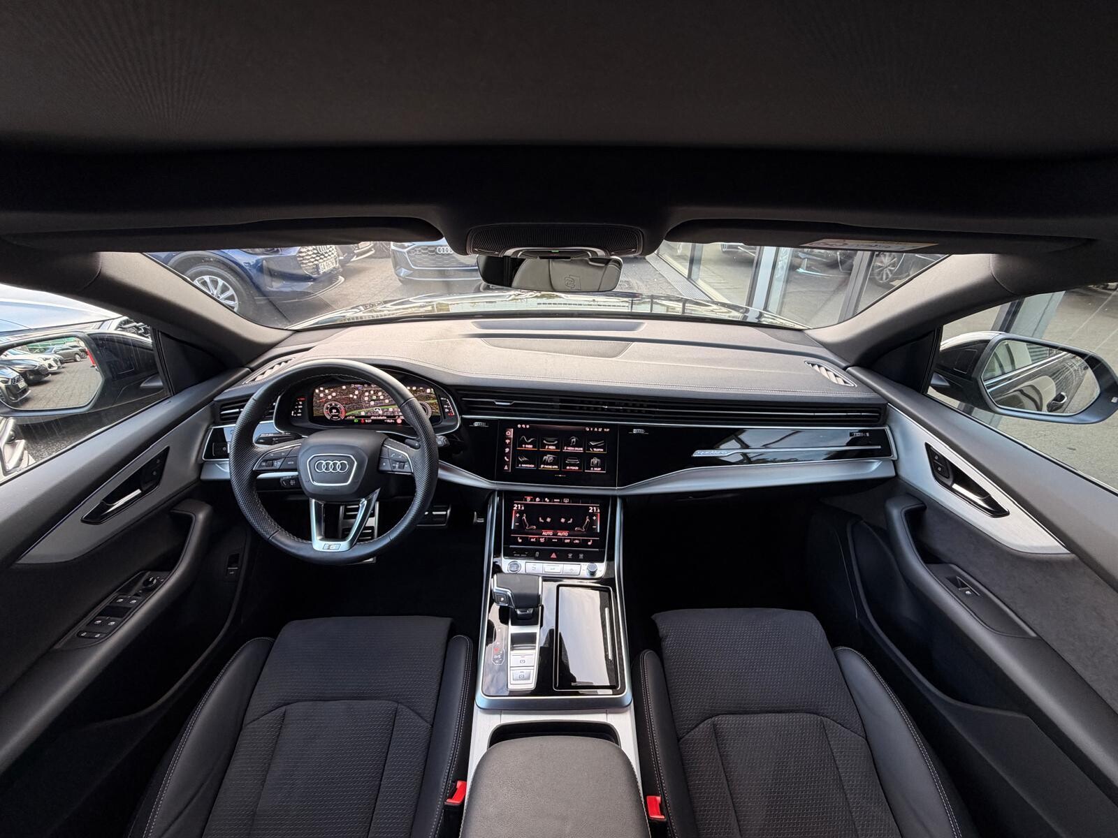 Audi Q8 - zdjęcie 24