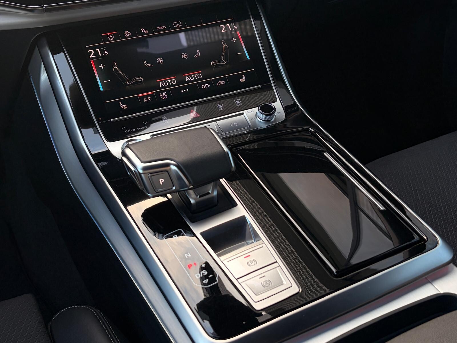 Audi Q8 - zdjęcie 26