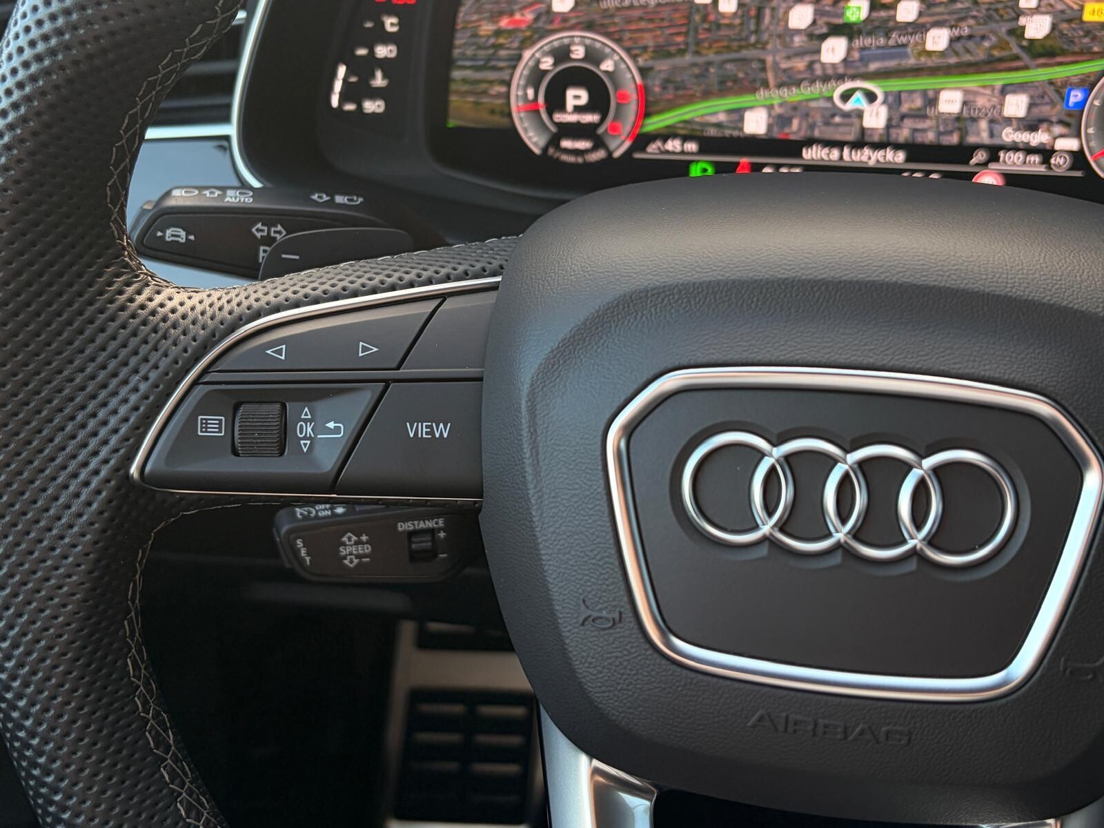 Audi Q8 - zdjęcie 27