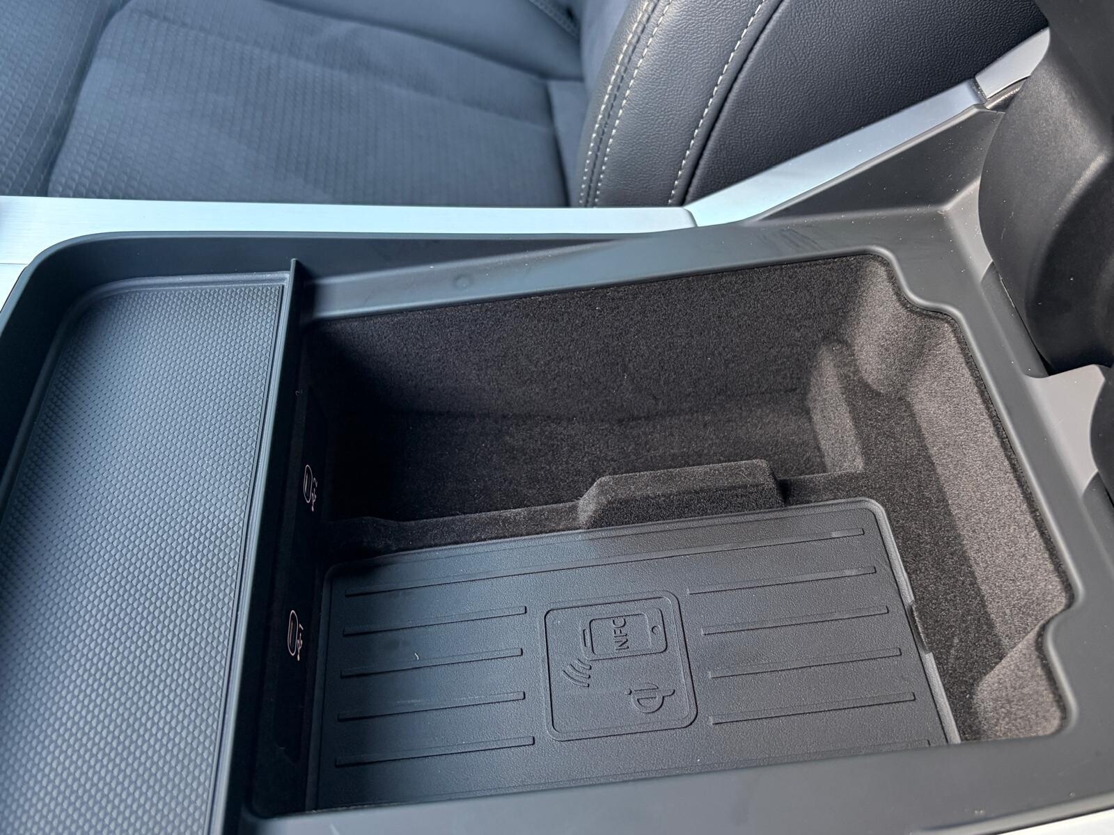 Audi Q8 - zdjęcie 40