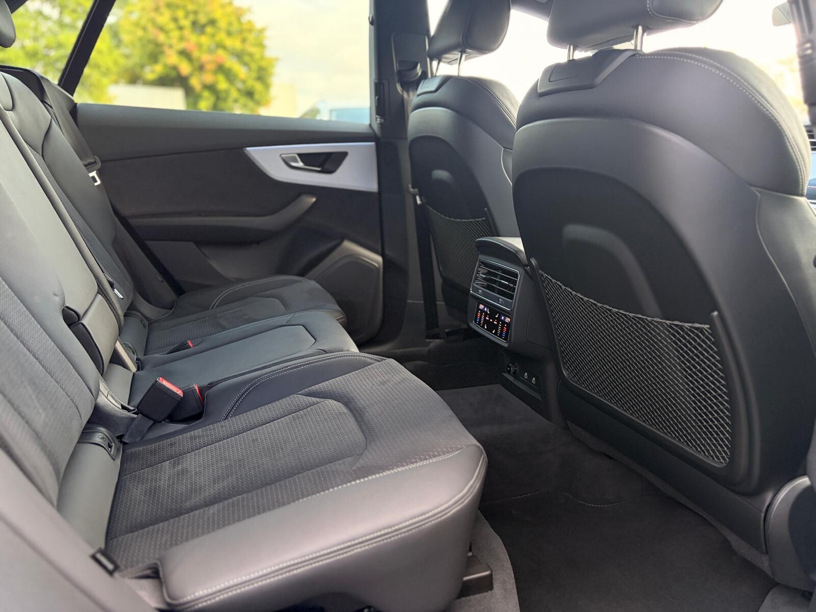 Audi Q8 - zdjęcie 21