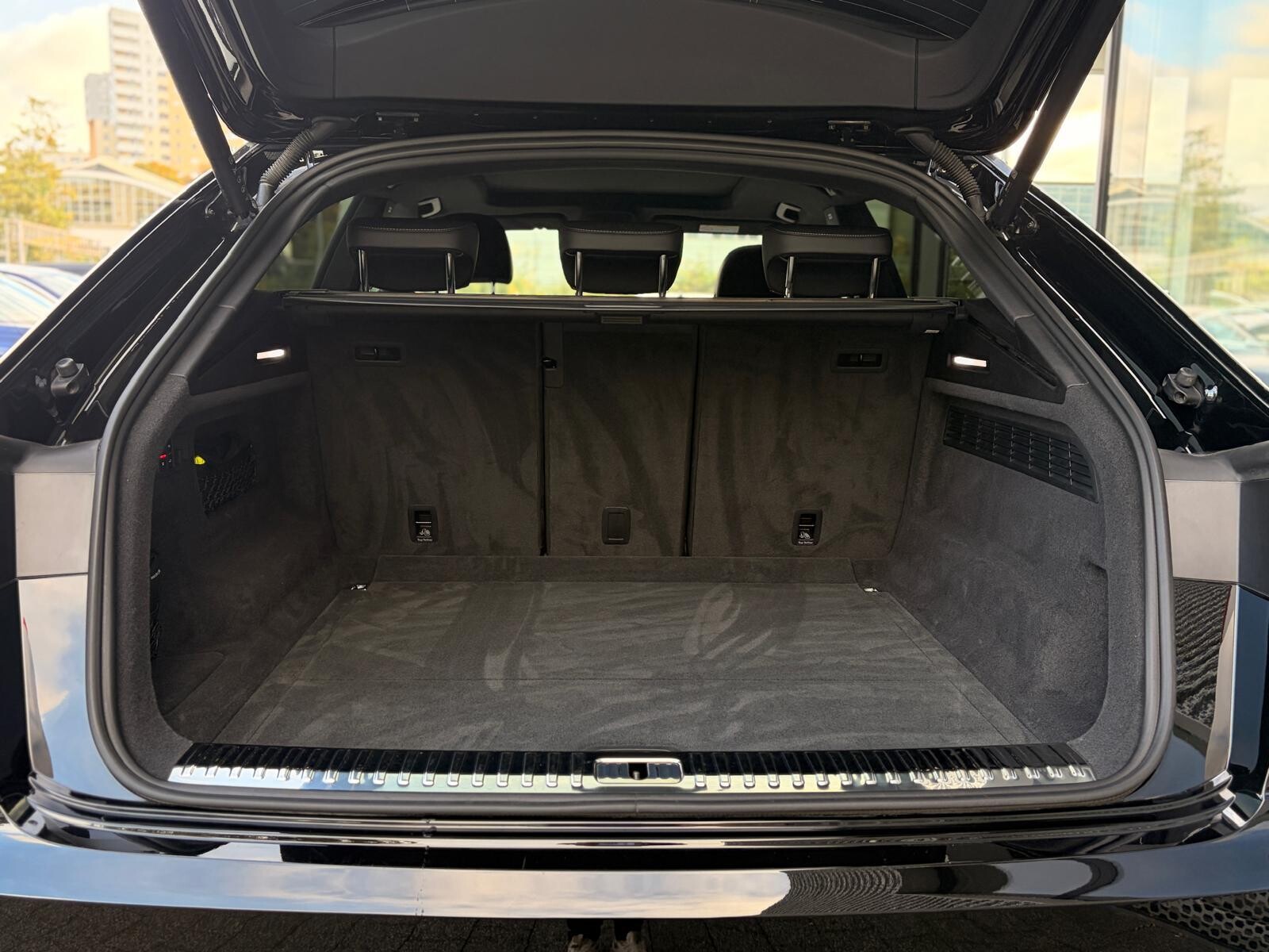 Audi Q8 - zdjęcie 18
