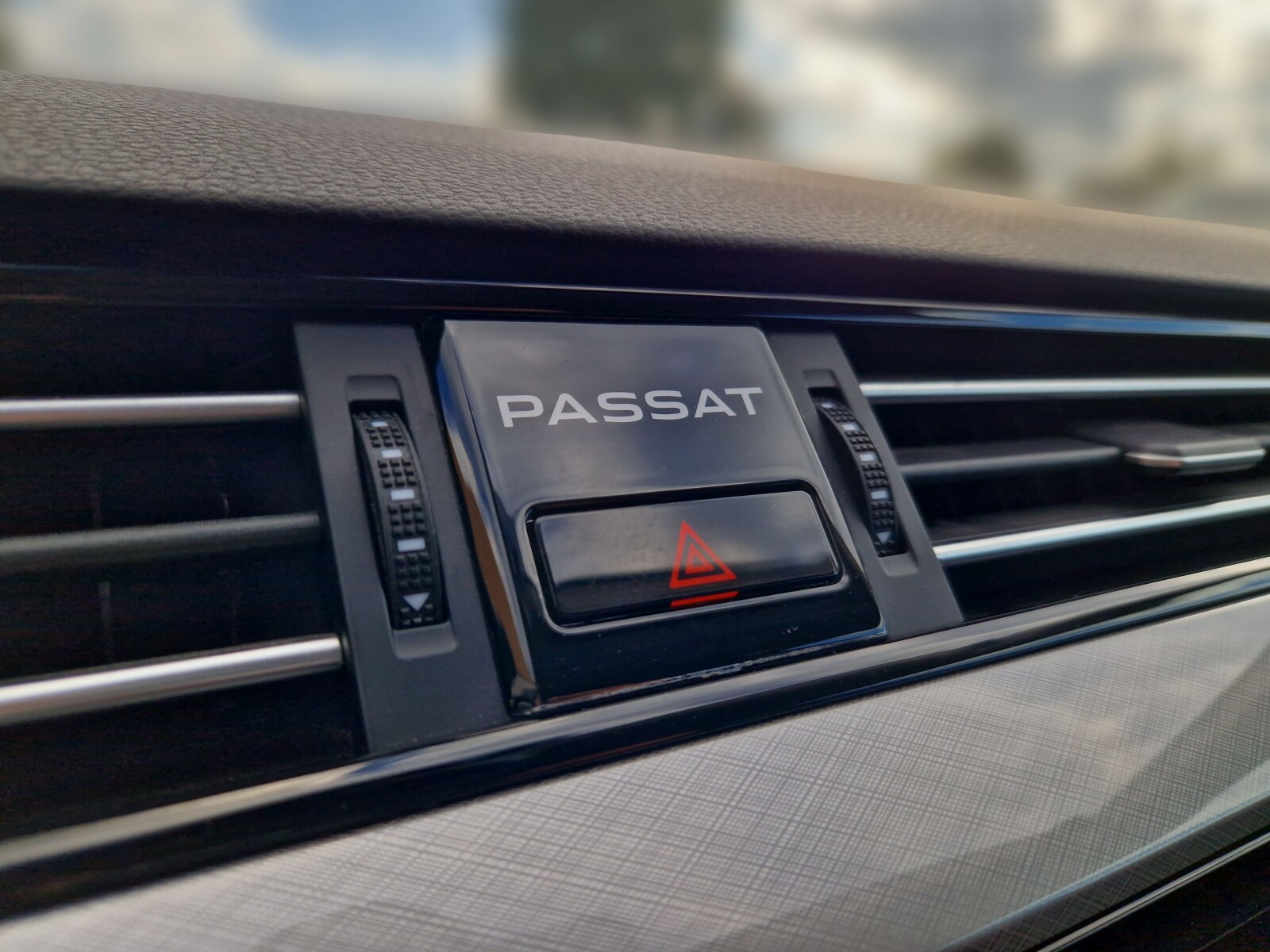 Volkswagen Passat Variant - zdjęcie 24