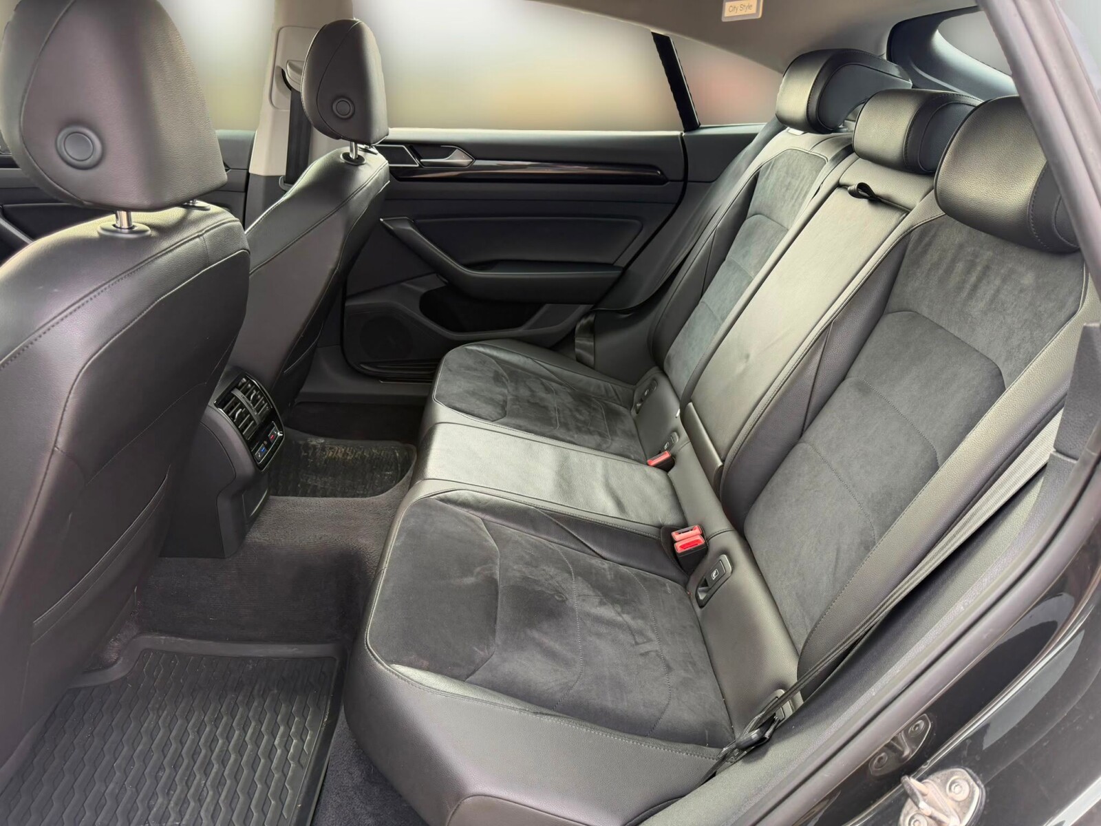 Volkswagen Arteon - zdjęcie 11