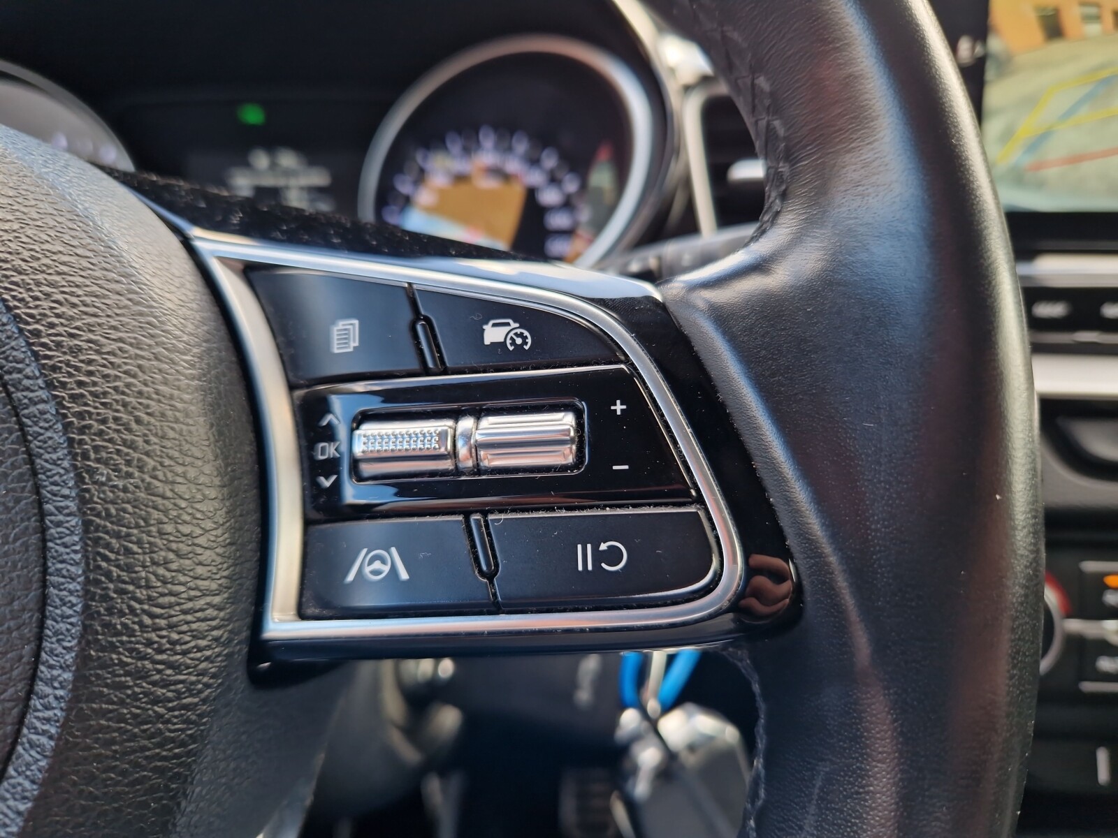 Kia Ceed - zdjęcie 19