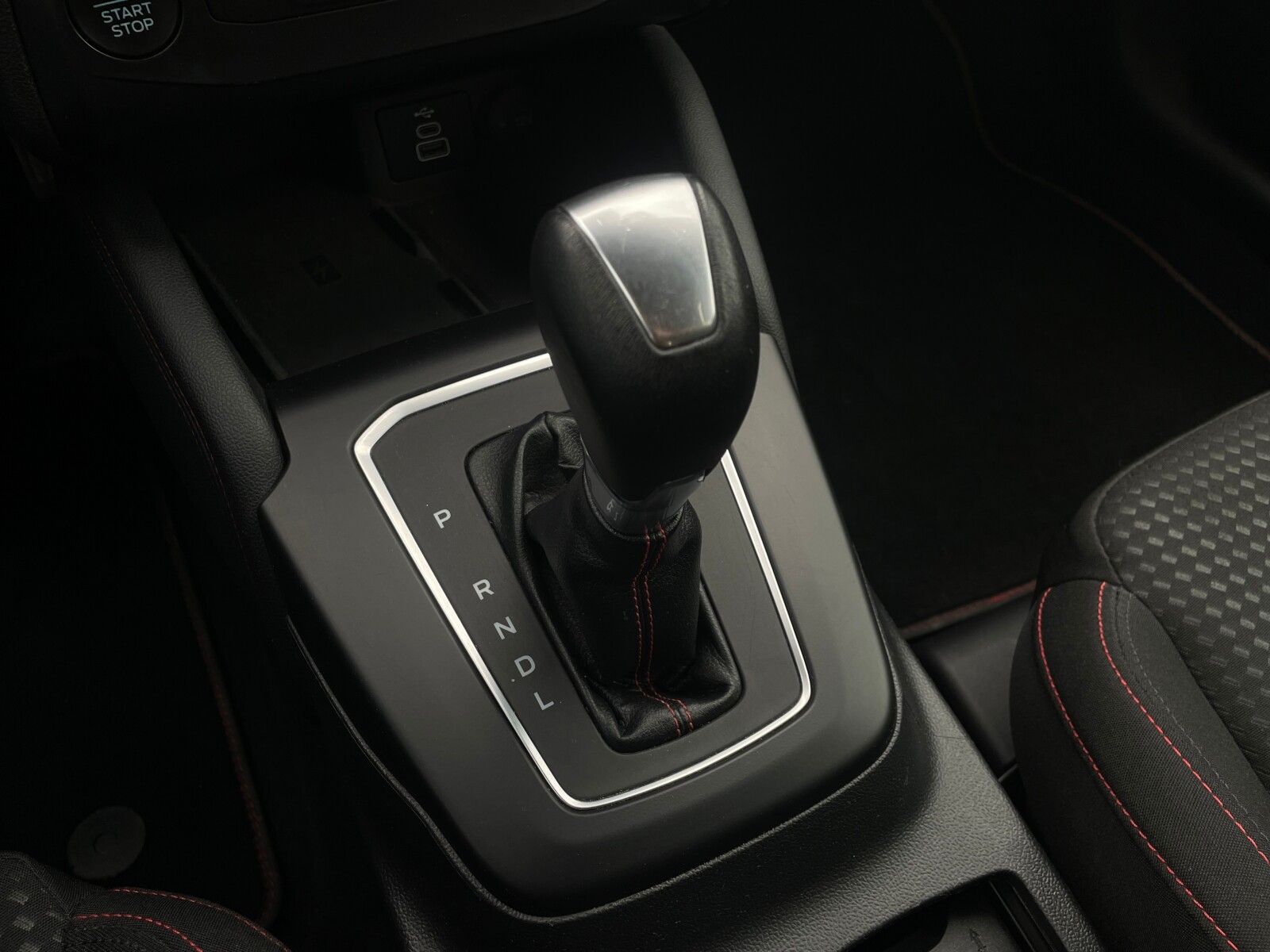 Ford Focus - zdjęcie 33