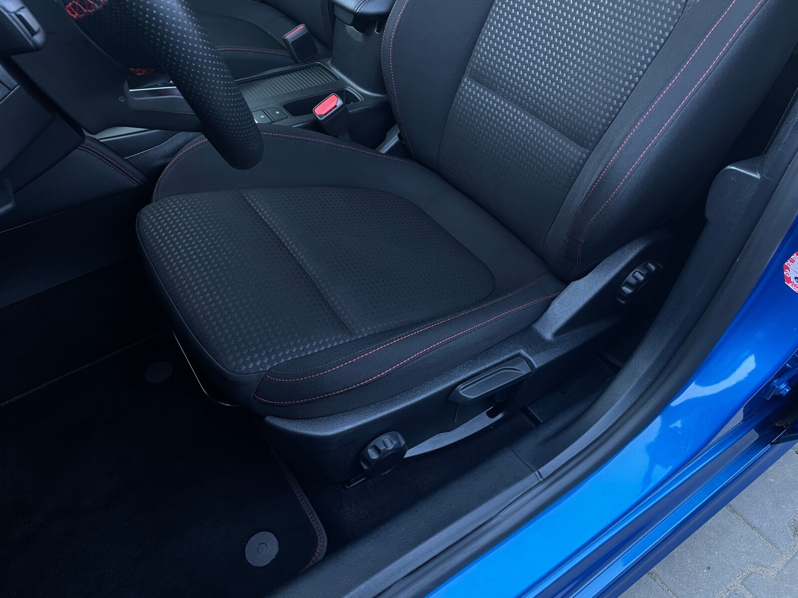 Ford Focus - zdjęcie 10