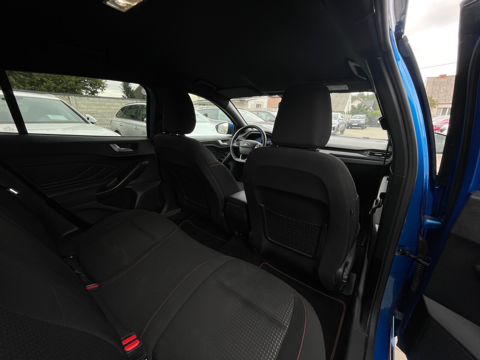 Ford Focus - zdjęcie 13