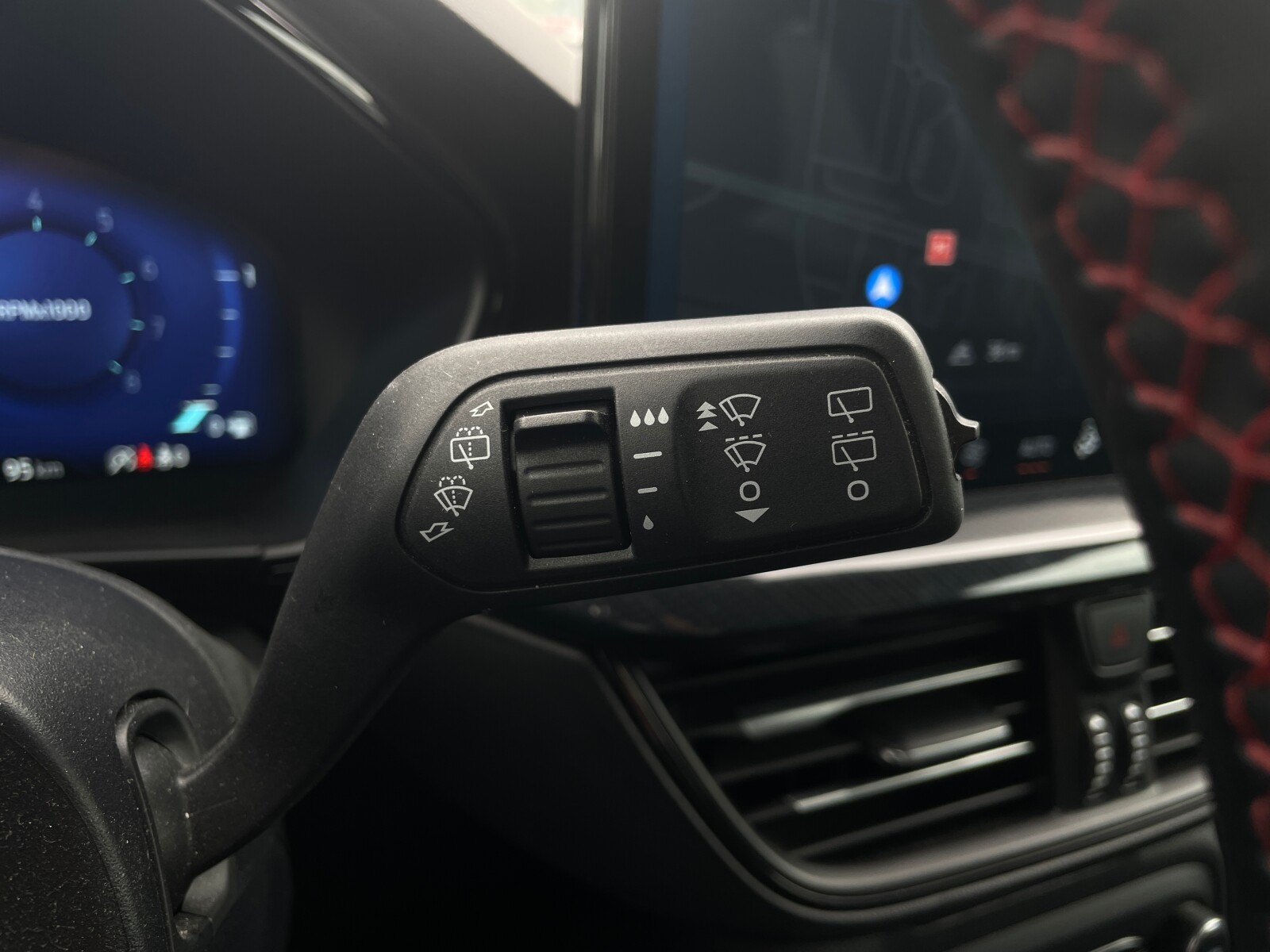 Ford Focus - zdjęcie 22