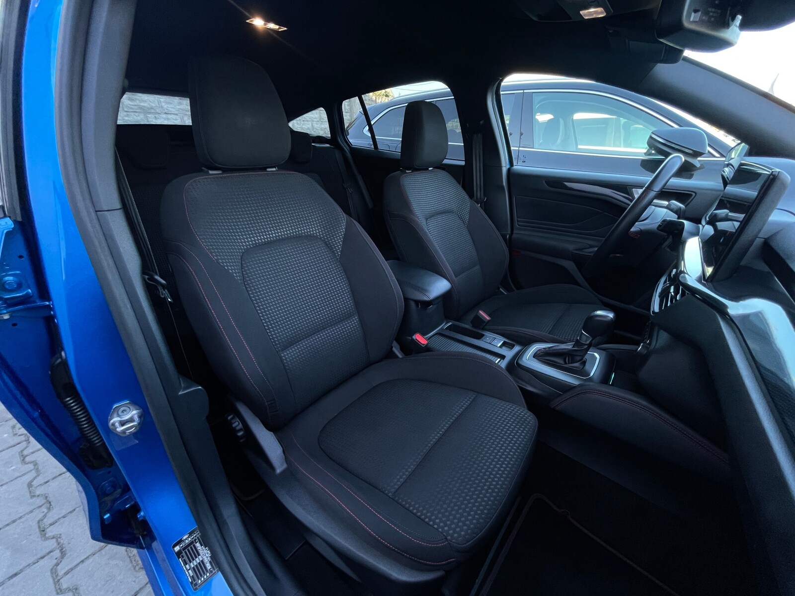 Ford Focus - zdjęcie 15