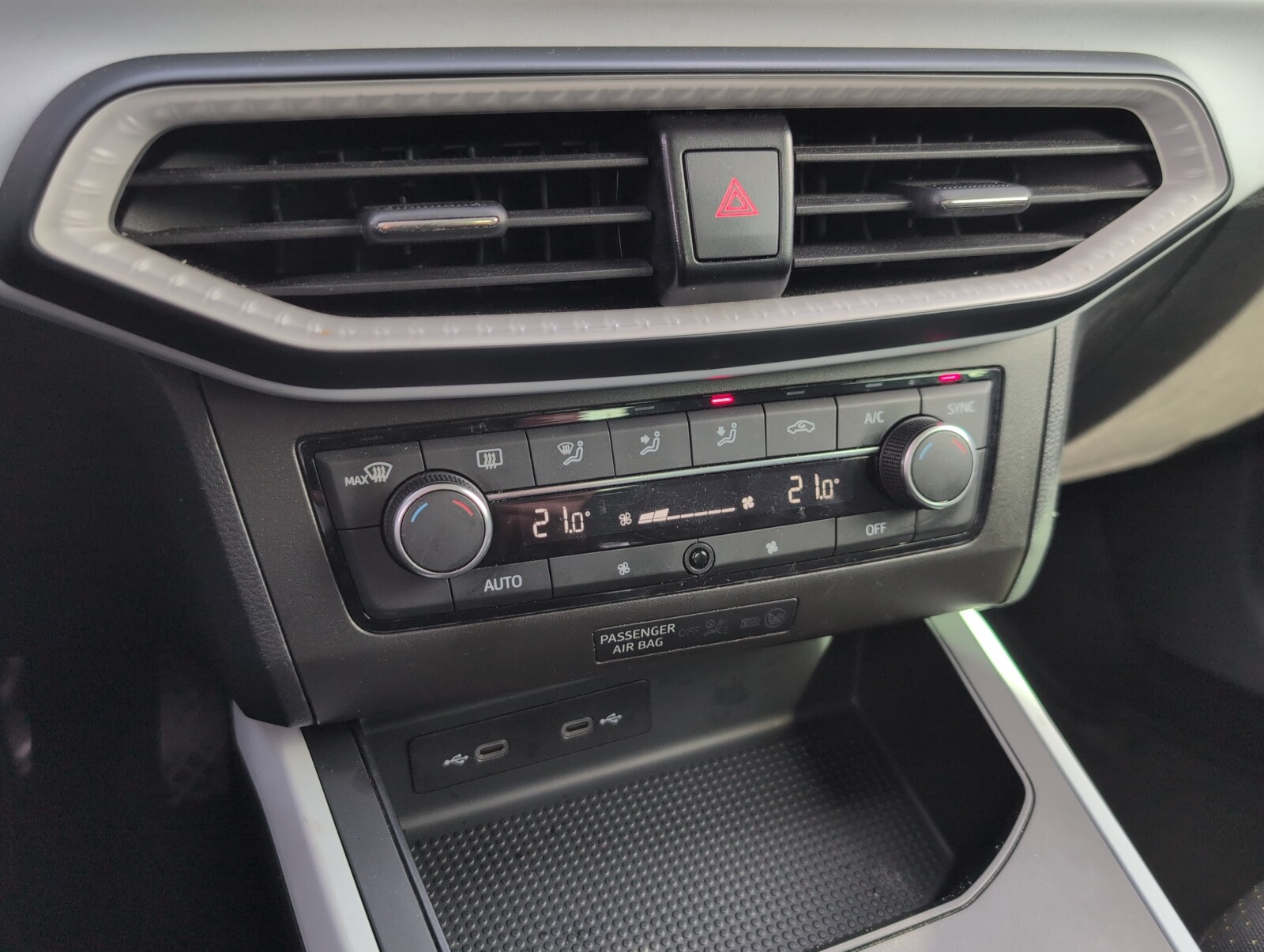 Seat Arona - zdjęcie 26