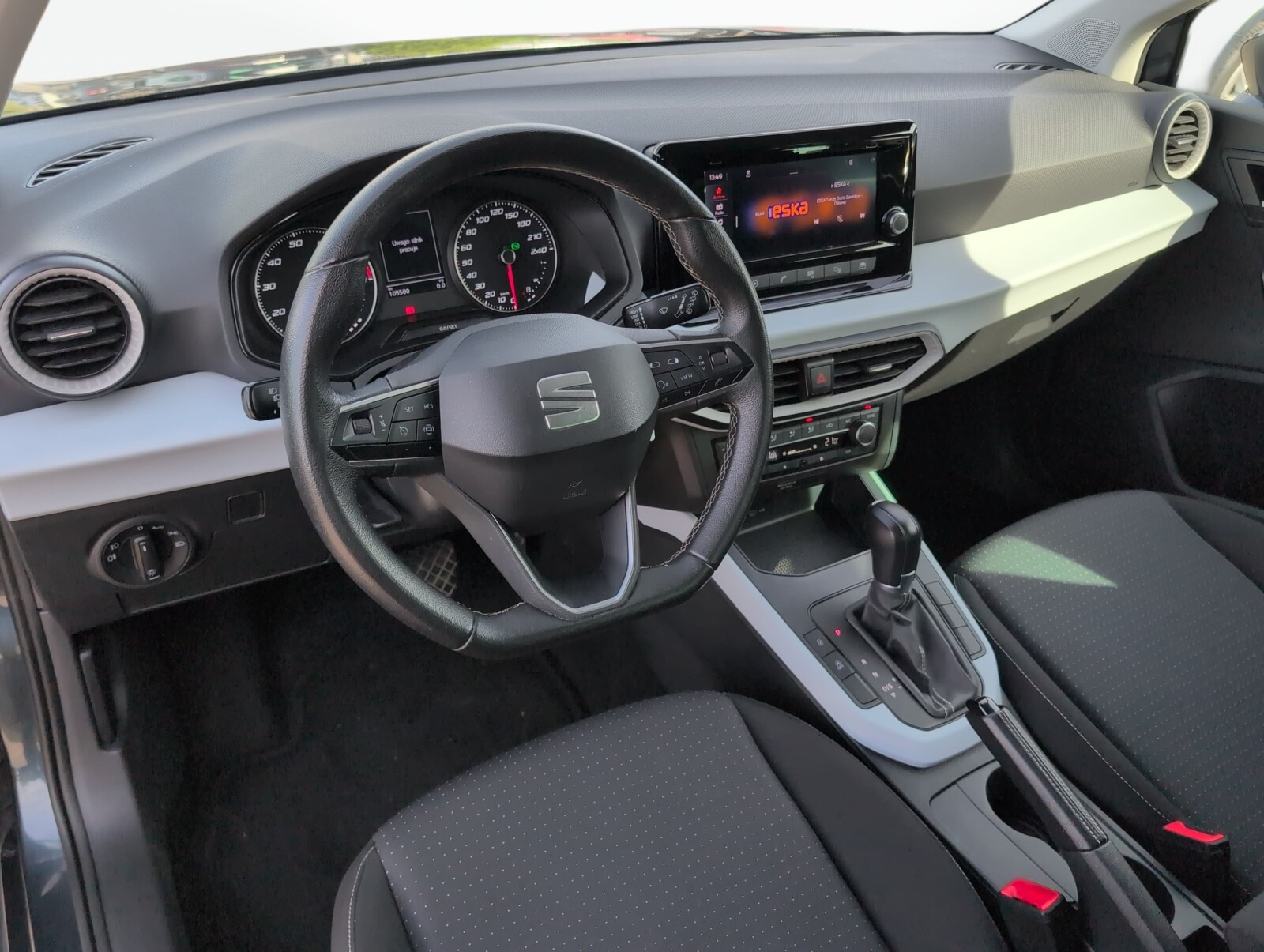 Seat Arona - zdjęcie 15