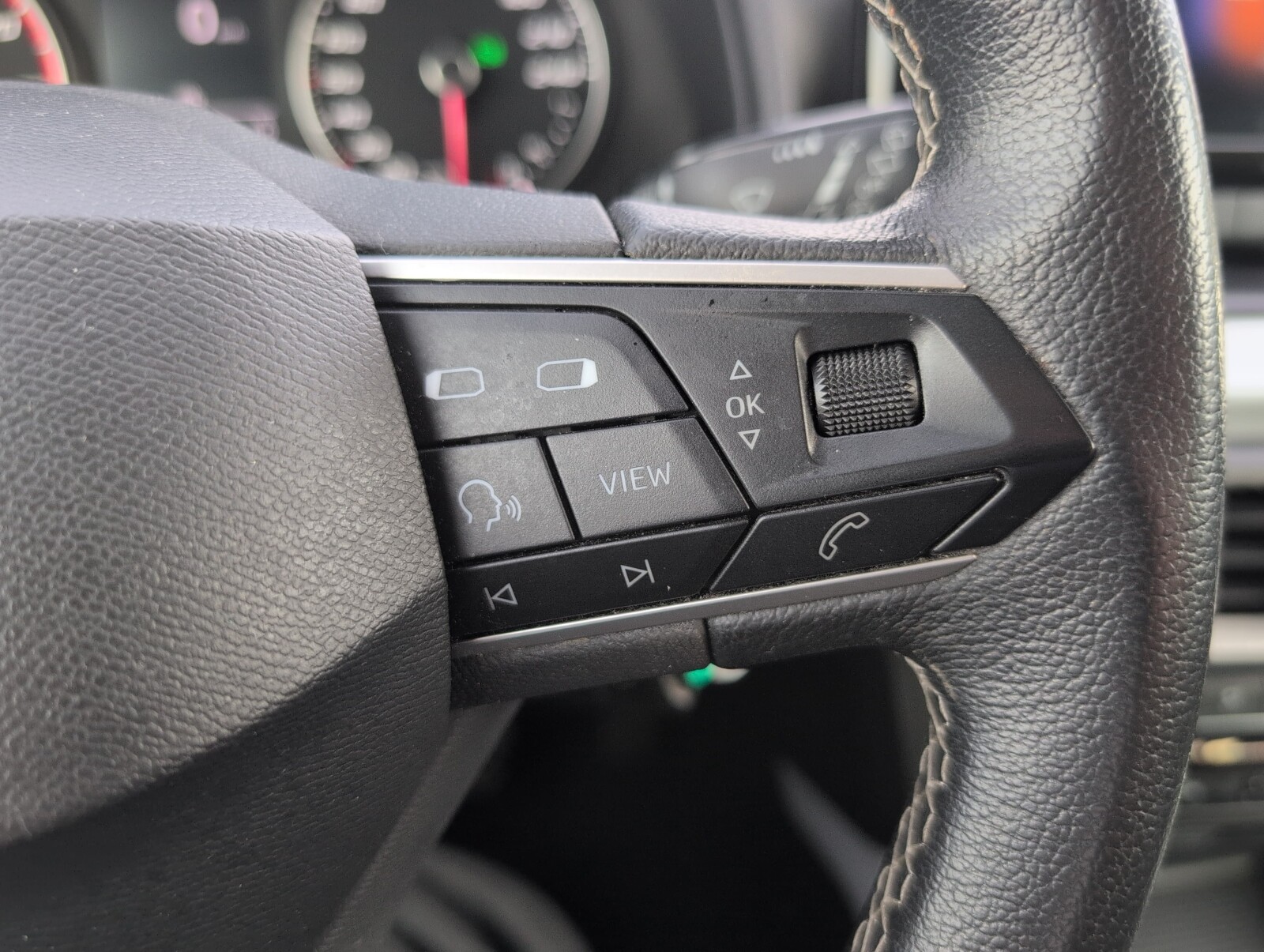 Seat Arona - zdjęcie 20
