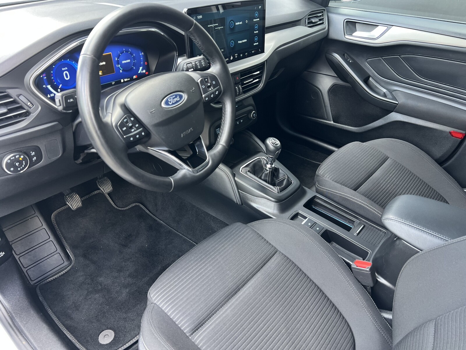 Ford Focus - zdjęcie 10