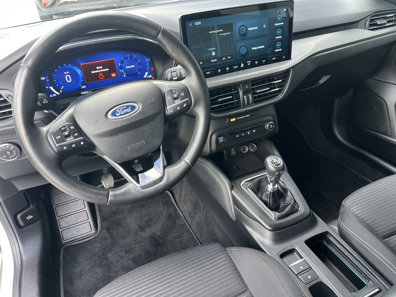 Ford Focus - zdjęcie 20