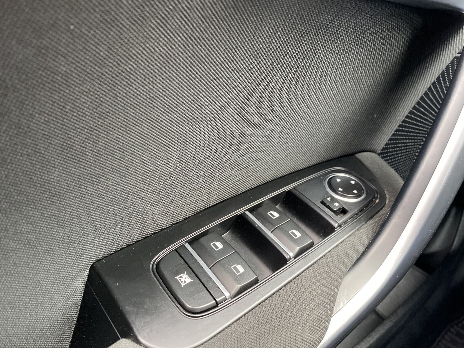 Kia Ceed - zdjęcie 16