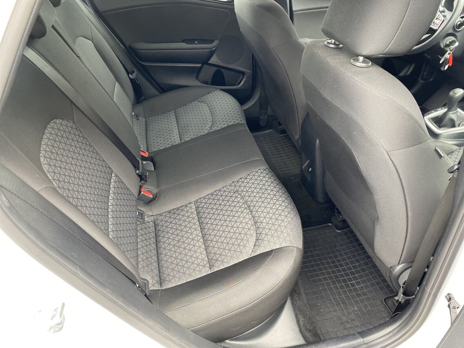 Kia Ceed - zdjęcie 13