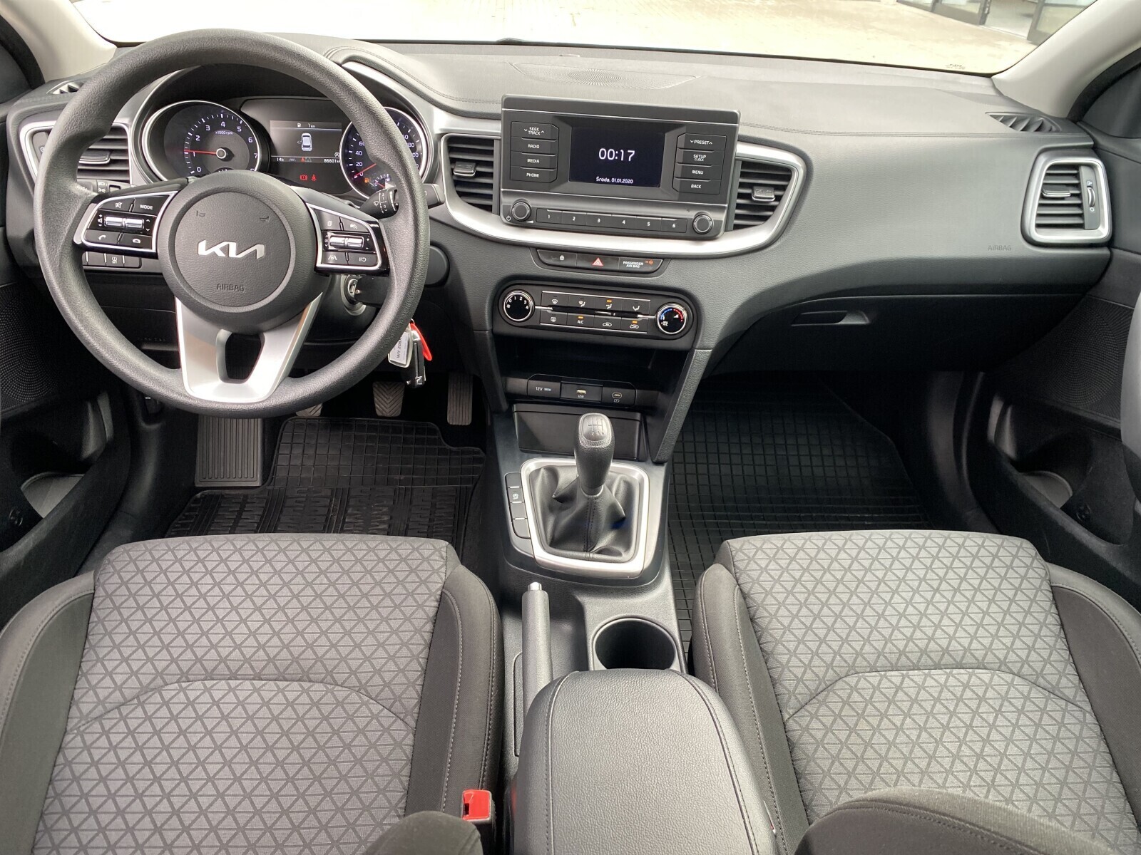 Kia Ceed - zdjęcie 11