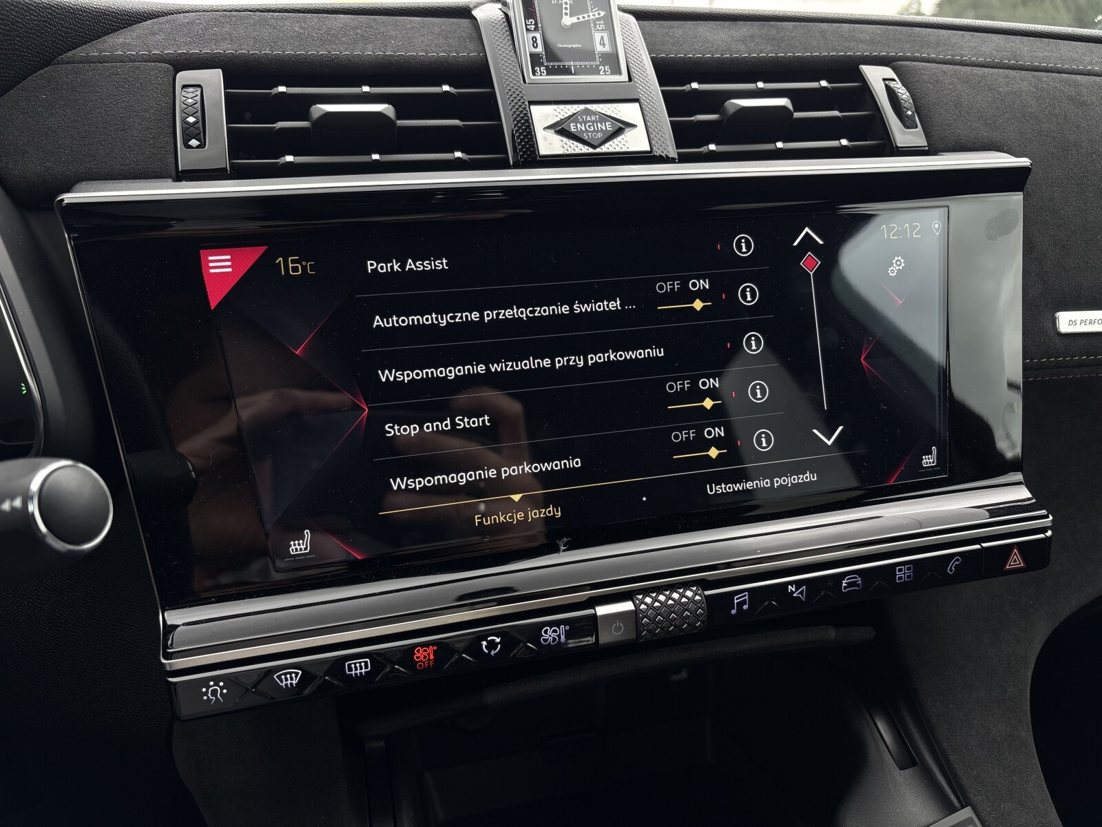 DS Automobiles DS 7 Crossback - zdjęcie 18