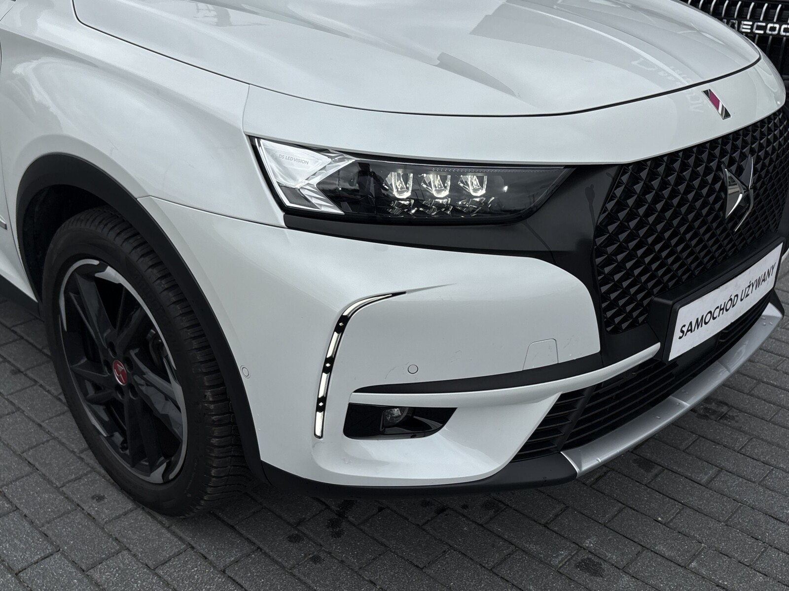 DS Automobiles DS 7 Crossback - zdjęcie 29