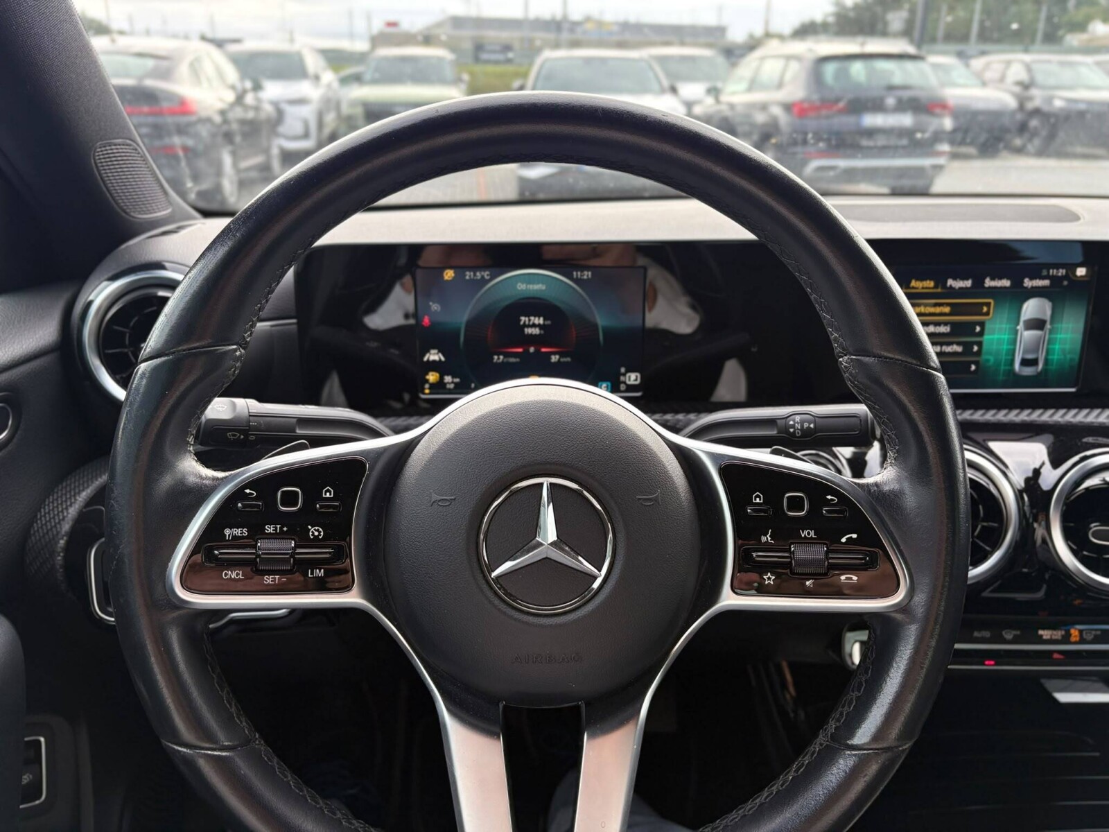 Mercedes-Benz A 180 - zdjęcie 11