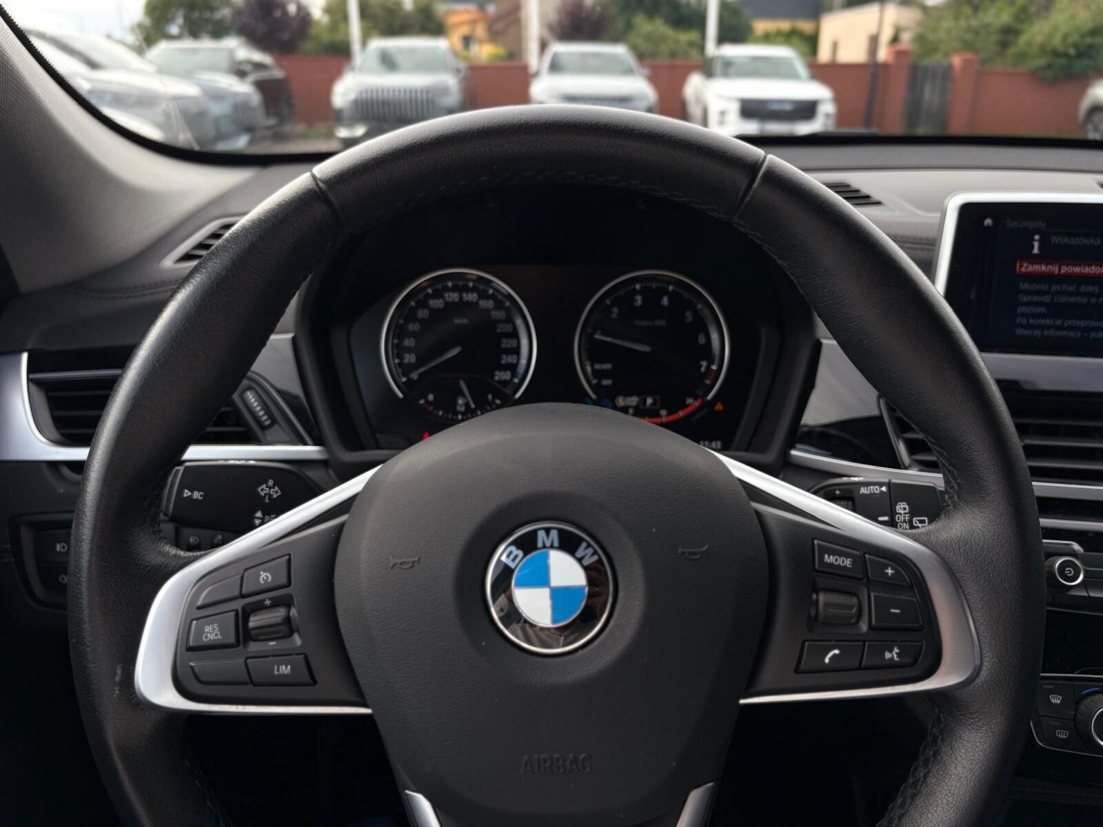 BMW X1 - zdjęcie 15