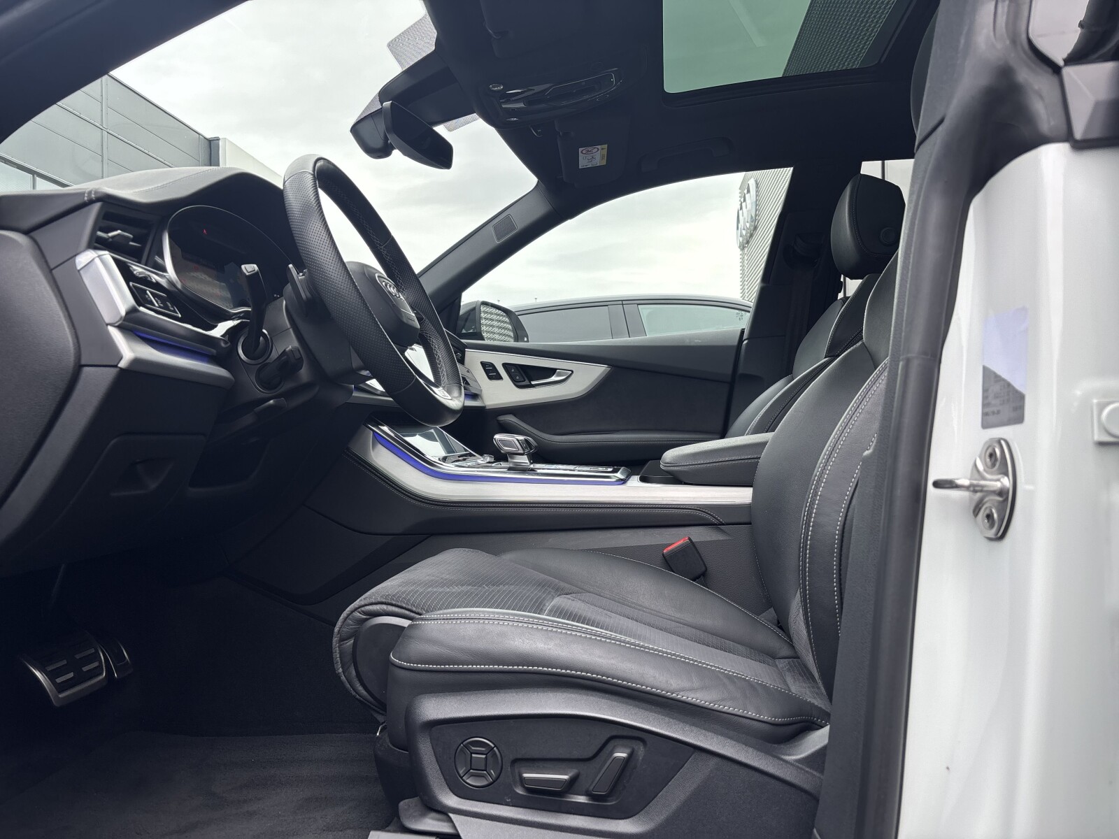 Audi Q8 - zdjęcie 16