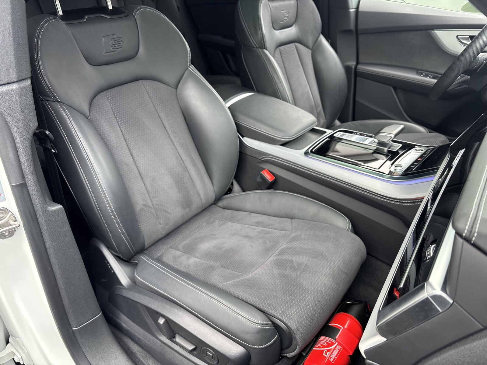 Audi Q8 - zdjęcie 35