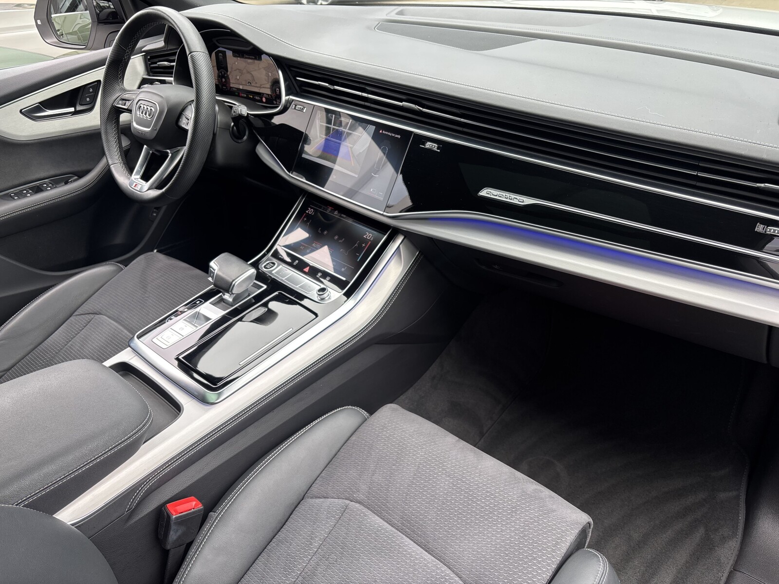 Audi Q8 - zdjęcie 37