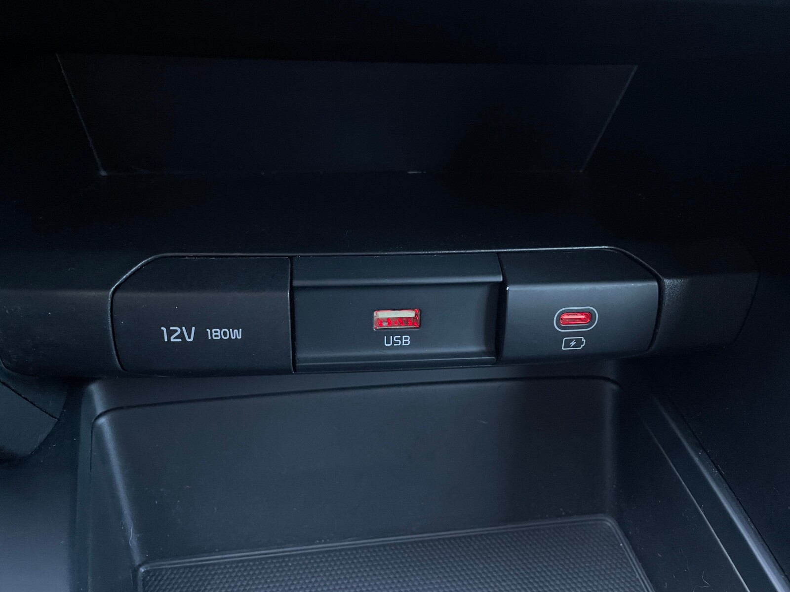 Kia Ceed - zdjęcie 31