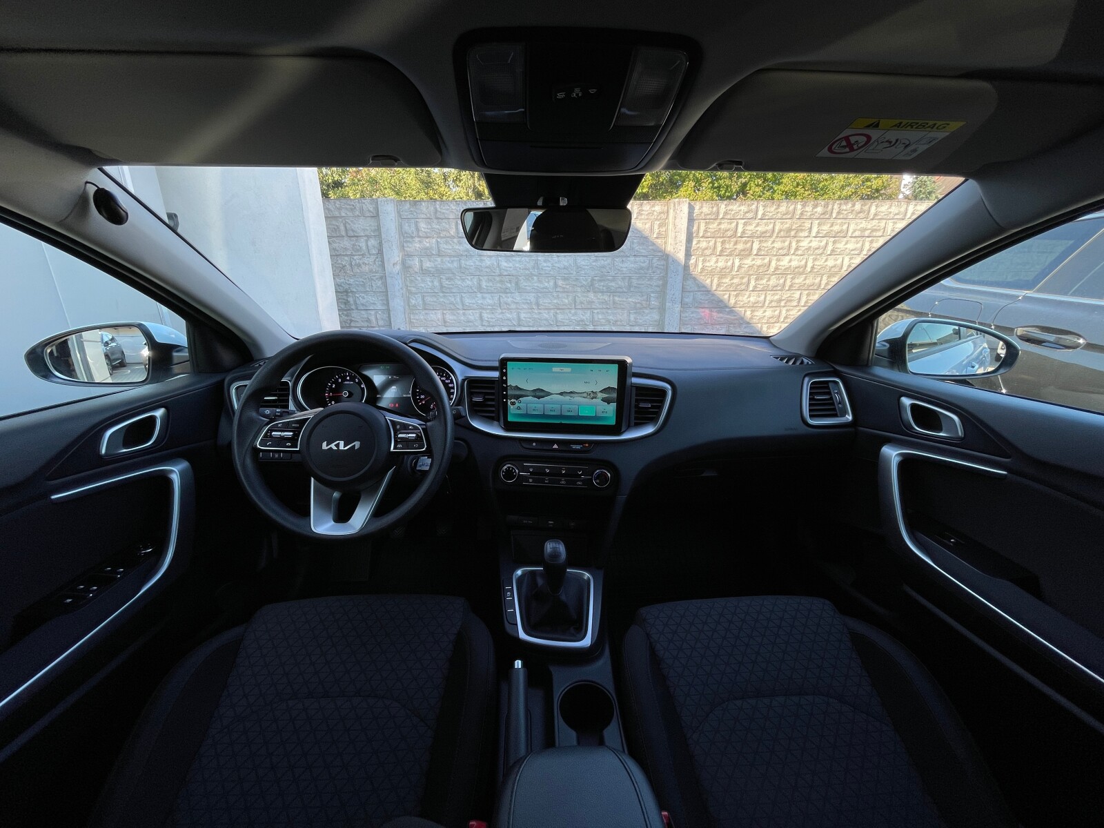 Kia Ceed - zdjęcie 17