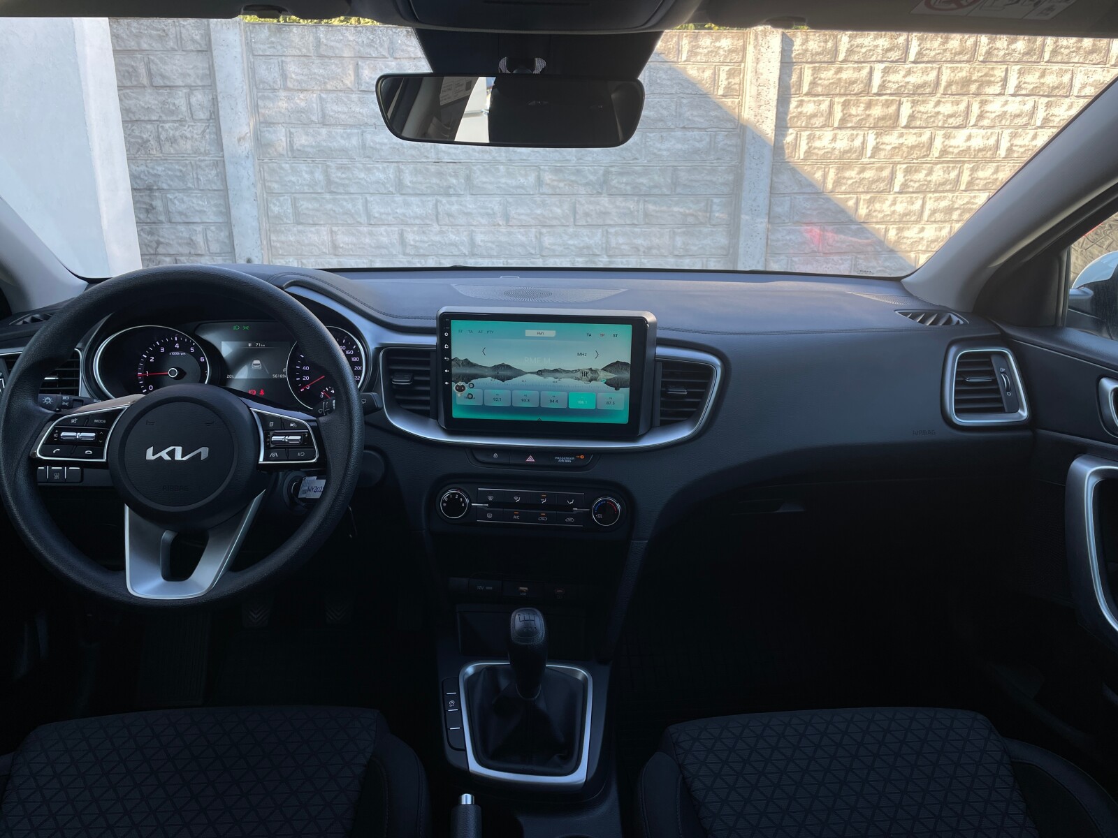 Kia Ceed - zdjęcie 18