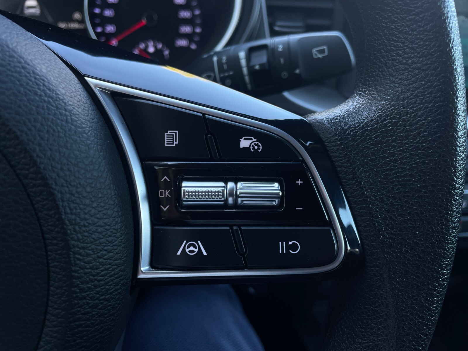Kia Ceed - zdjęcie 22