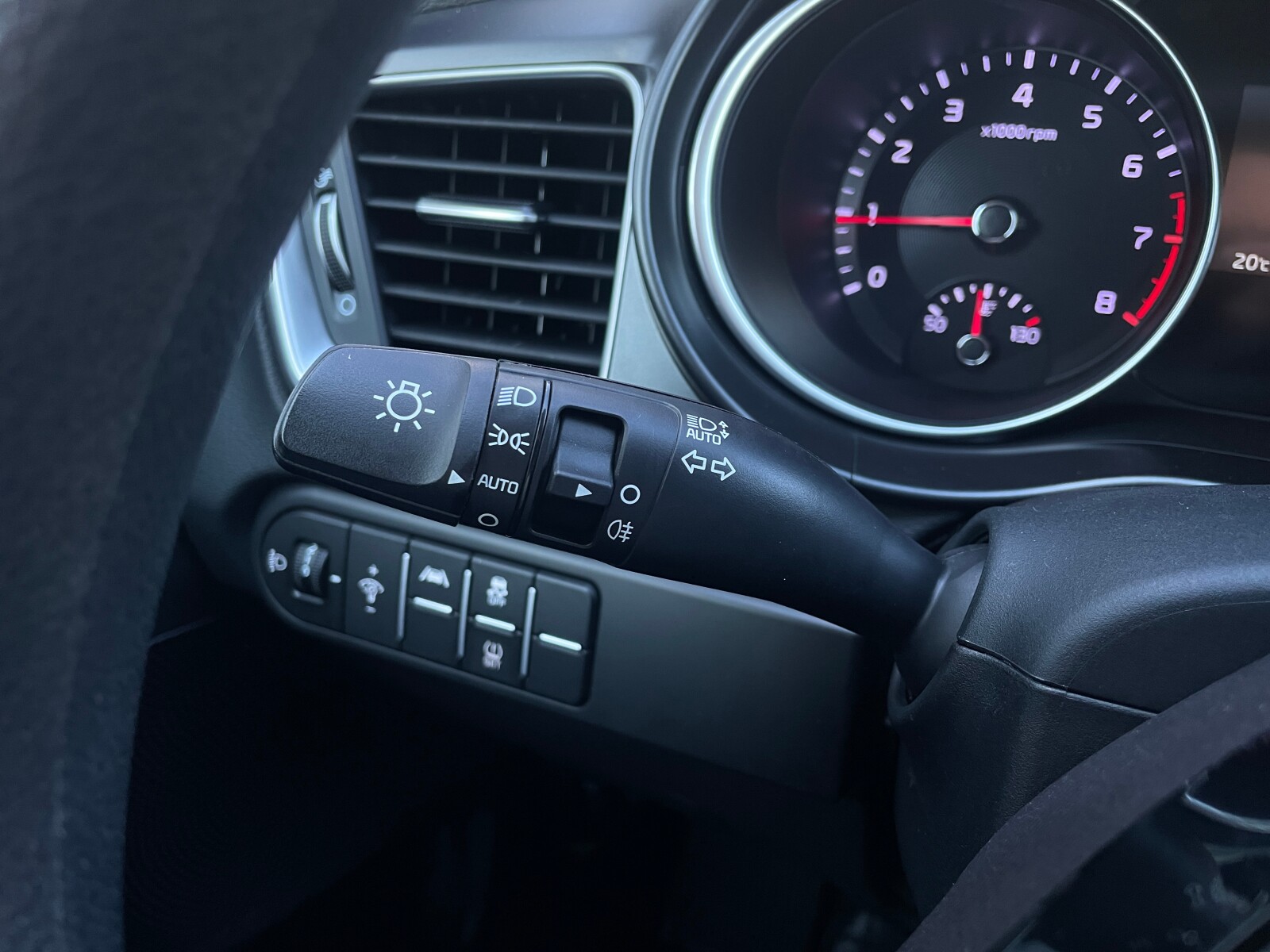 Kia Ceed - zdjęcie 21