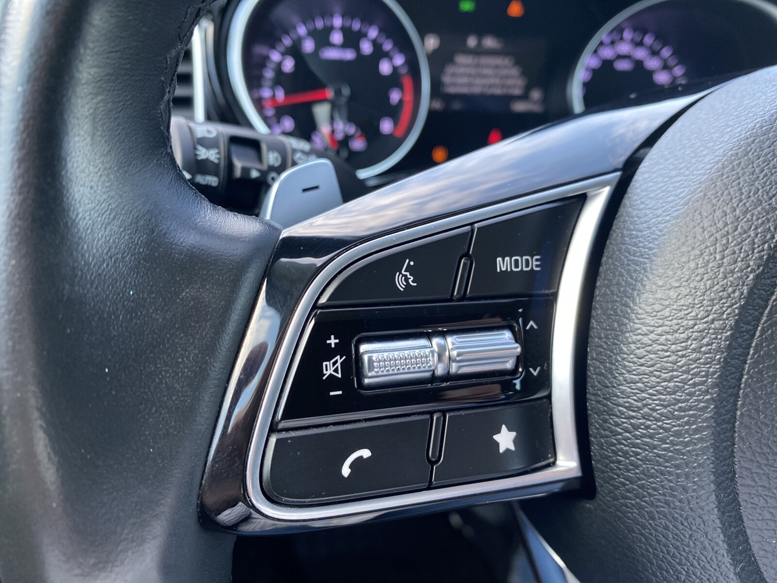 Kia Ceed - zdjęcie 19