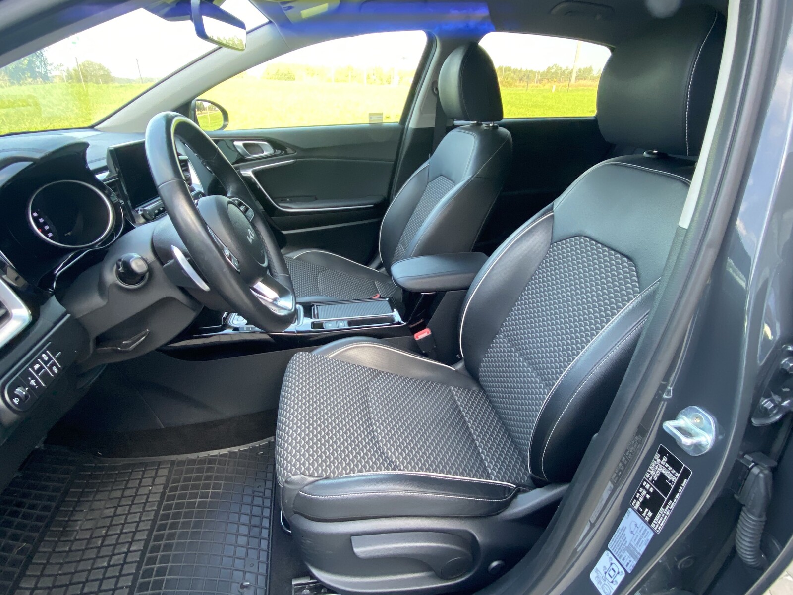 Kia Ceed - zdjęcie 8