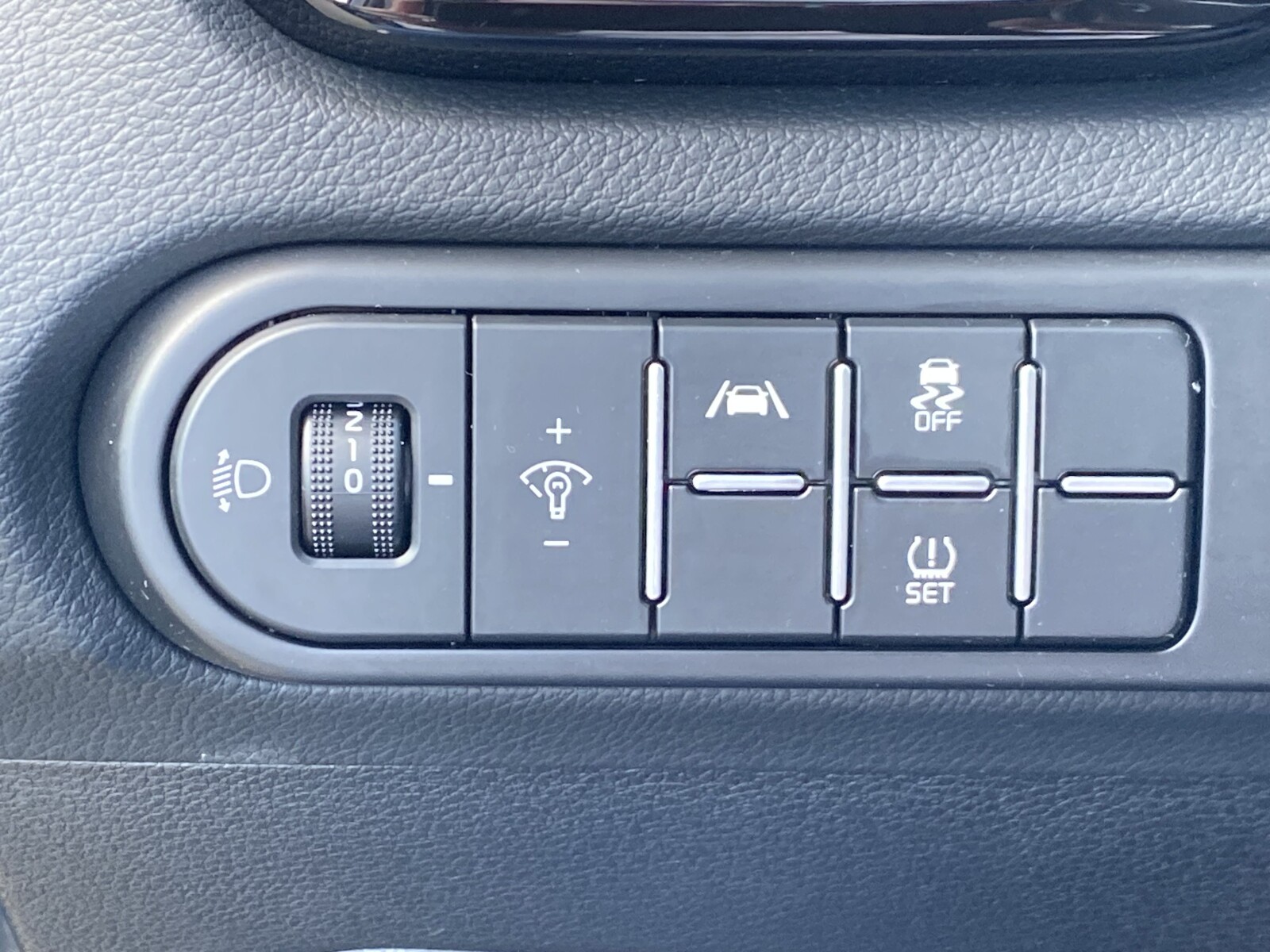 Kia Ceed - zdjęcie 17