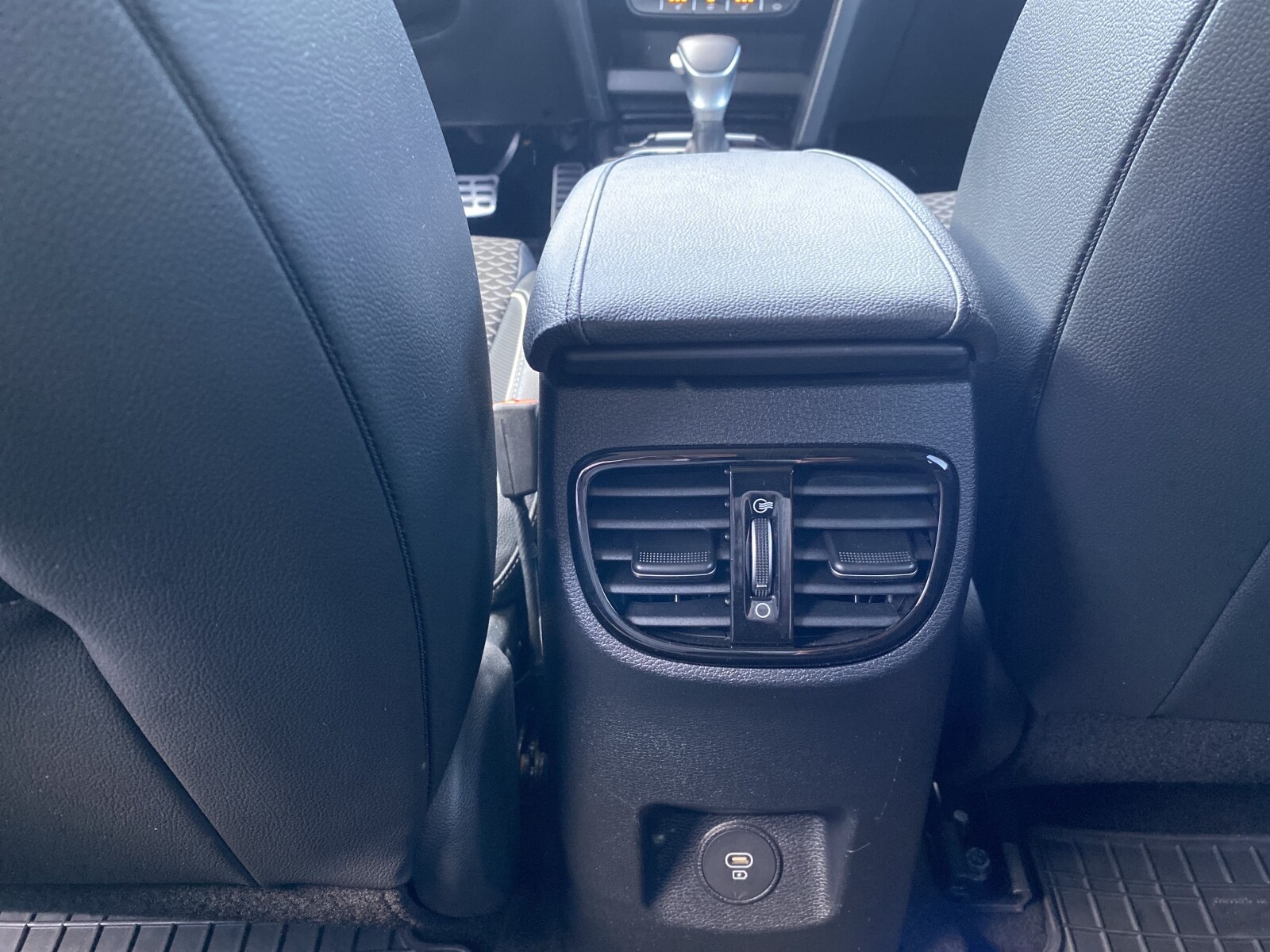 Kia Ceed - zdjęcie 10